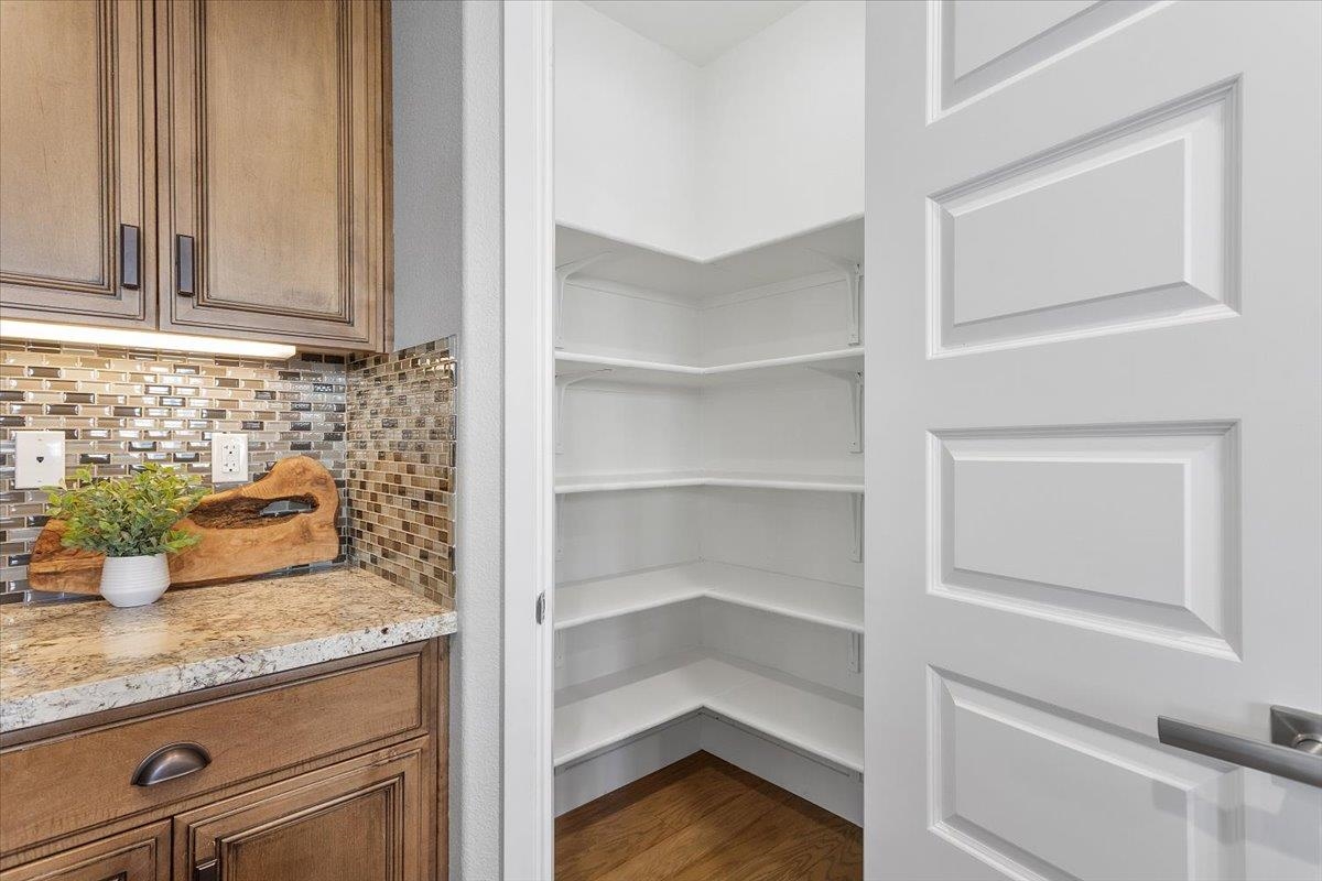 Detail Gallery Image 16 of 60 For 406 Mosley, Alameda,  CA 94501 - 4 Beds | 3/1 Baths