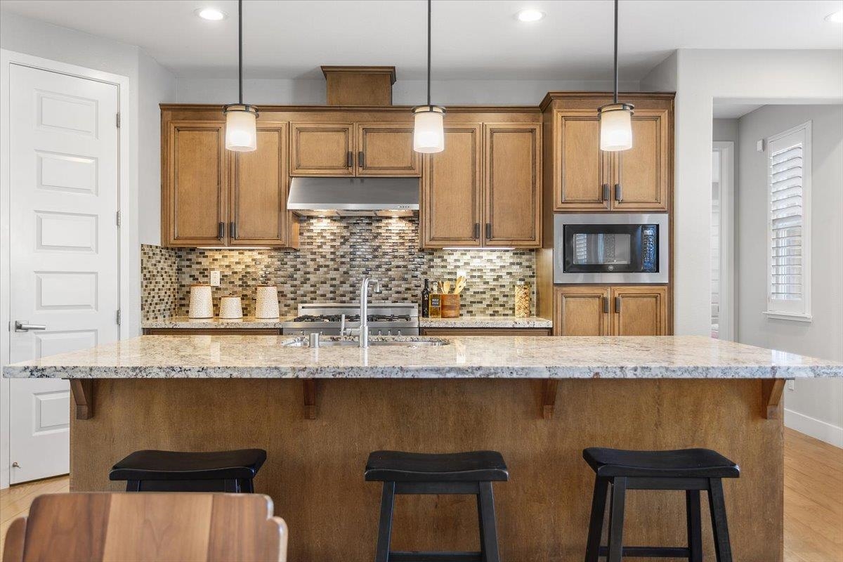 Detail Gallery Image 17 of 60 For 406 Mosley, Alameda,  CA 94501 - 4 Beds | 3/1 Baths