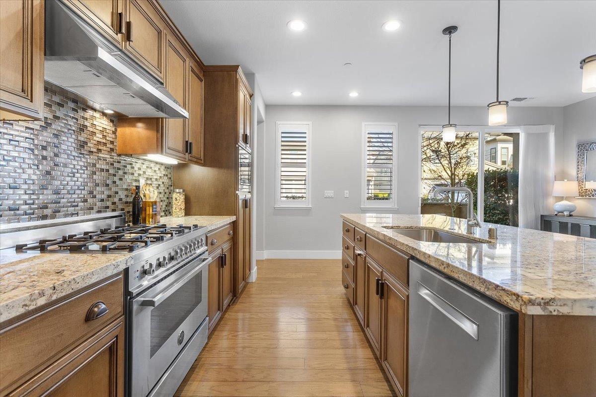 Detail Gallery Image 19 of 60 For 406 Mosley, Alameda,  CA 94501 - 4 Beds | 3/1 Baths