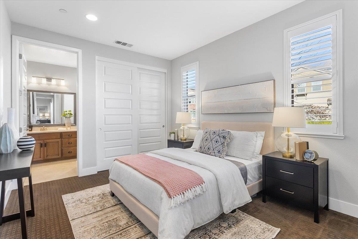 Detail Gallery Image 22 of 60 For 406 Mosley, Alameda,  CA 94501 - 4 Beds | 3/1 Baths