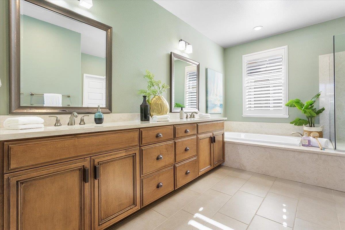 Detail Gallery Image 32 of 60 For 406 Mosley, Alameda,  CA 94501 - 4 Beds | 3/1 Baths