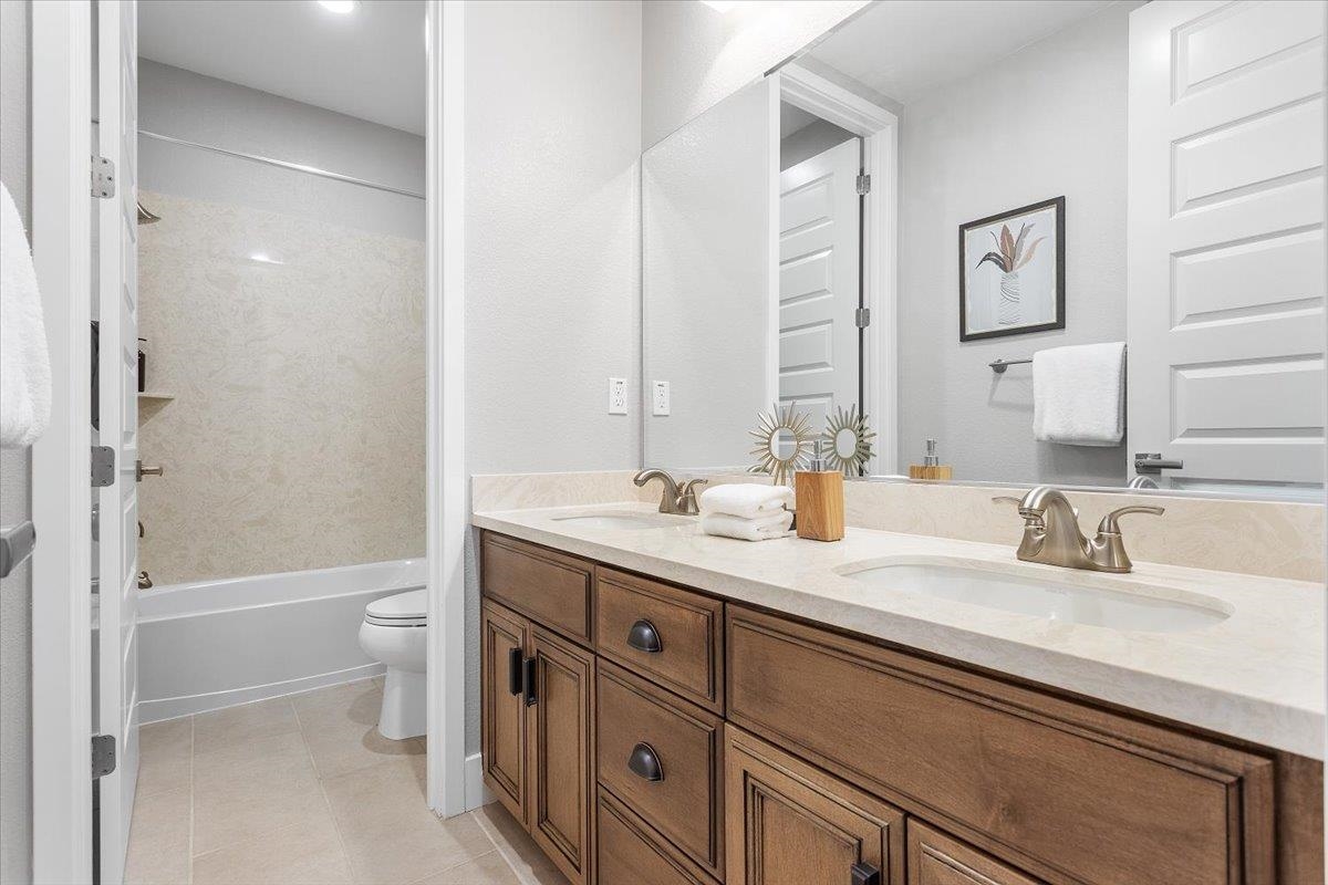 Detail Gallery Image 43 of 60 For 406 Mosley, Alameda,  CA 94501 - 4 Beds | 3/1 Baths