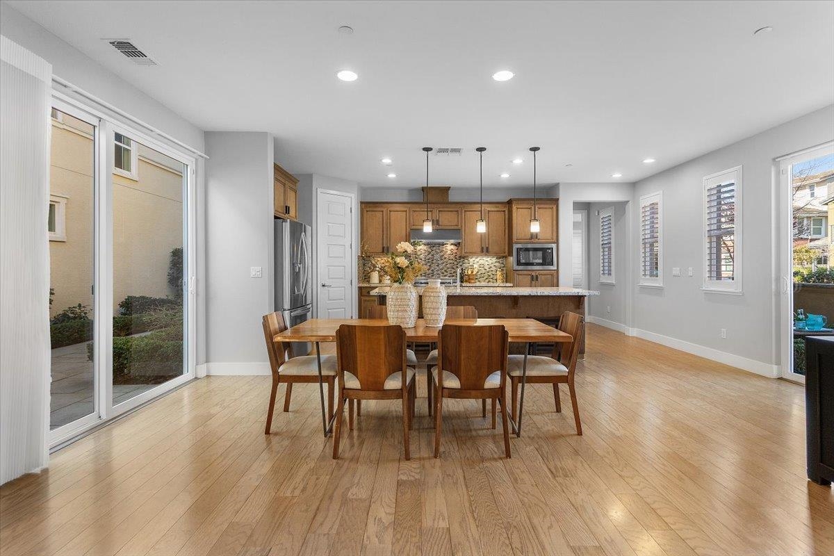 Detail Gallery Image 10 of 60 For 406 Mosley, Alameda,  CA 94501 - 4 Beds | 3/1 Baths