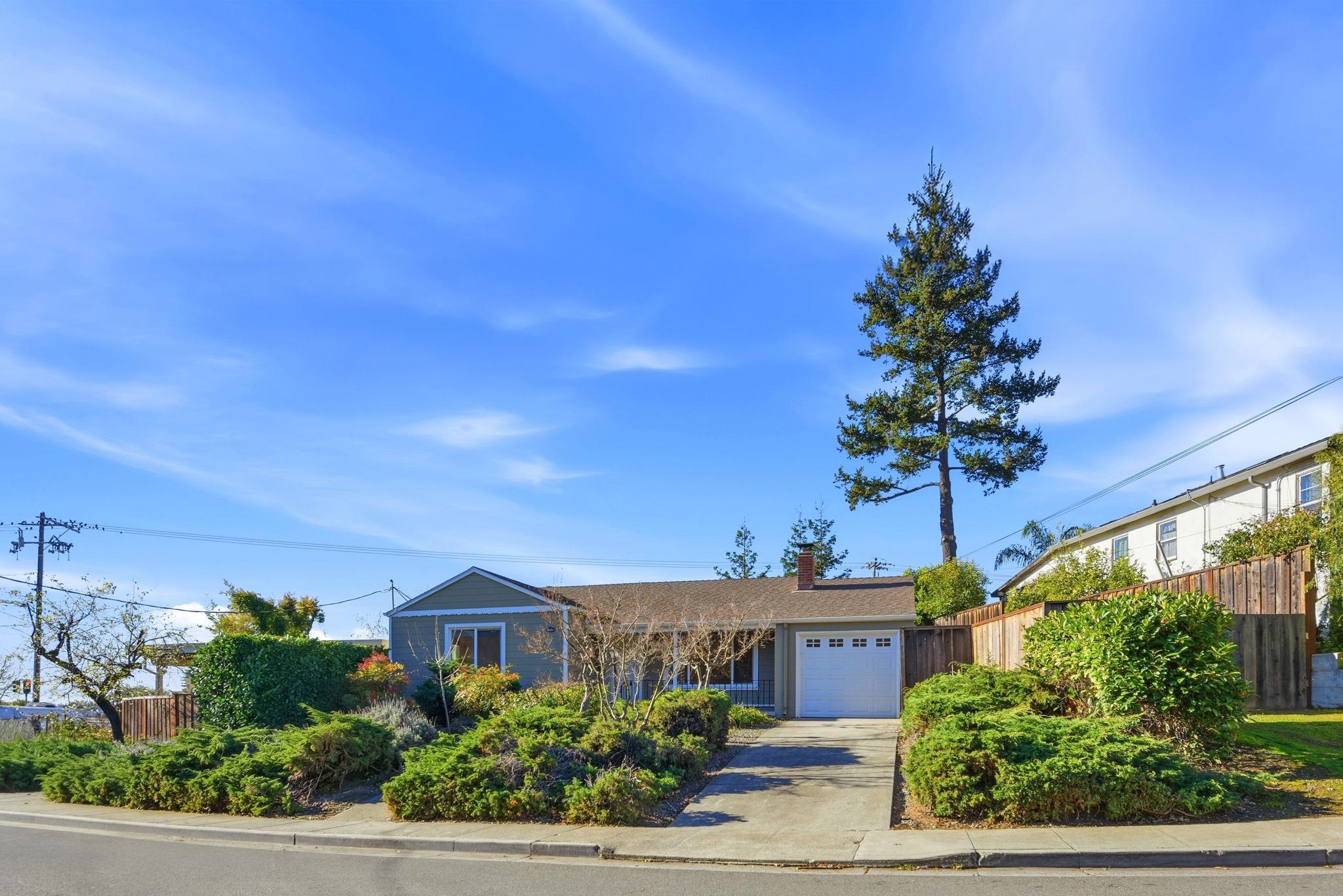 Detail Gallery Image 10 of 60 For 16251 Carolyn St, Castro Valley,  CA 94578 - – Beds | – Baths