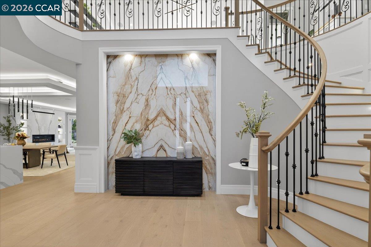 Detail Gallery Image 3 of 49 For 74 Middlefield Rd, Atherton,  CA 94027 - 9 Beds | 9/1 Baths