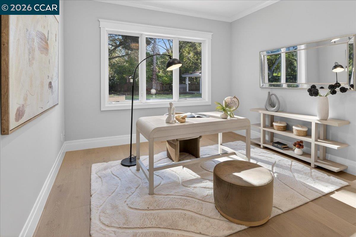 Detail Gallery Image 19 of 49 For 74 Middlefield Rd, Atherton,  CA 94027 - 9 Beds | 9/1 Baths