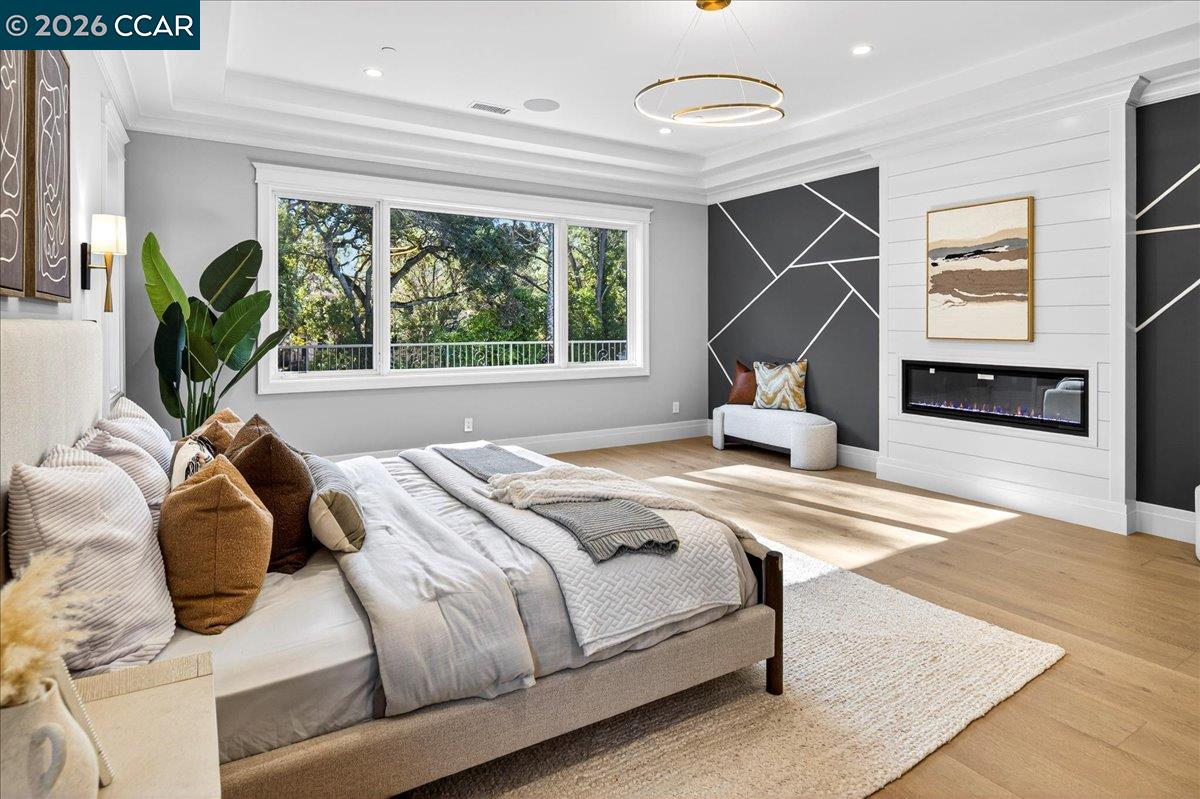 Detail Gallery Image 28 of 49 For 74 Middlefield Rd, Atherton,  CA 94027 - 9 Beds | 9/1 Baths