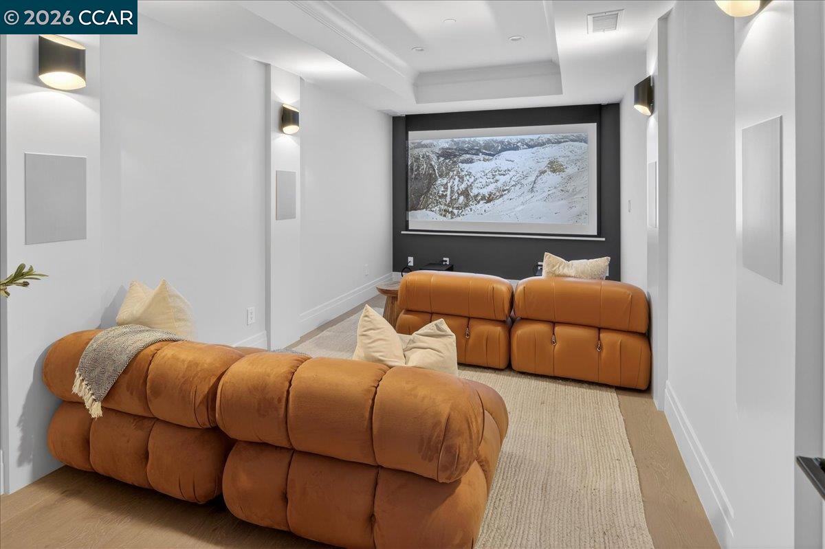 Detail Gallery Image 38 of 49 For 74 Middlefield Rd, Atherton,  CA 94027 - 9 Beds | 9/1 Baths