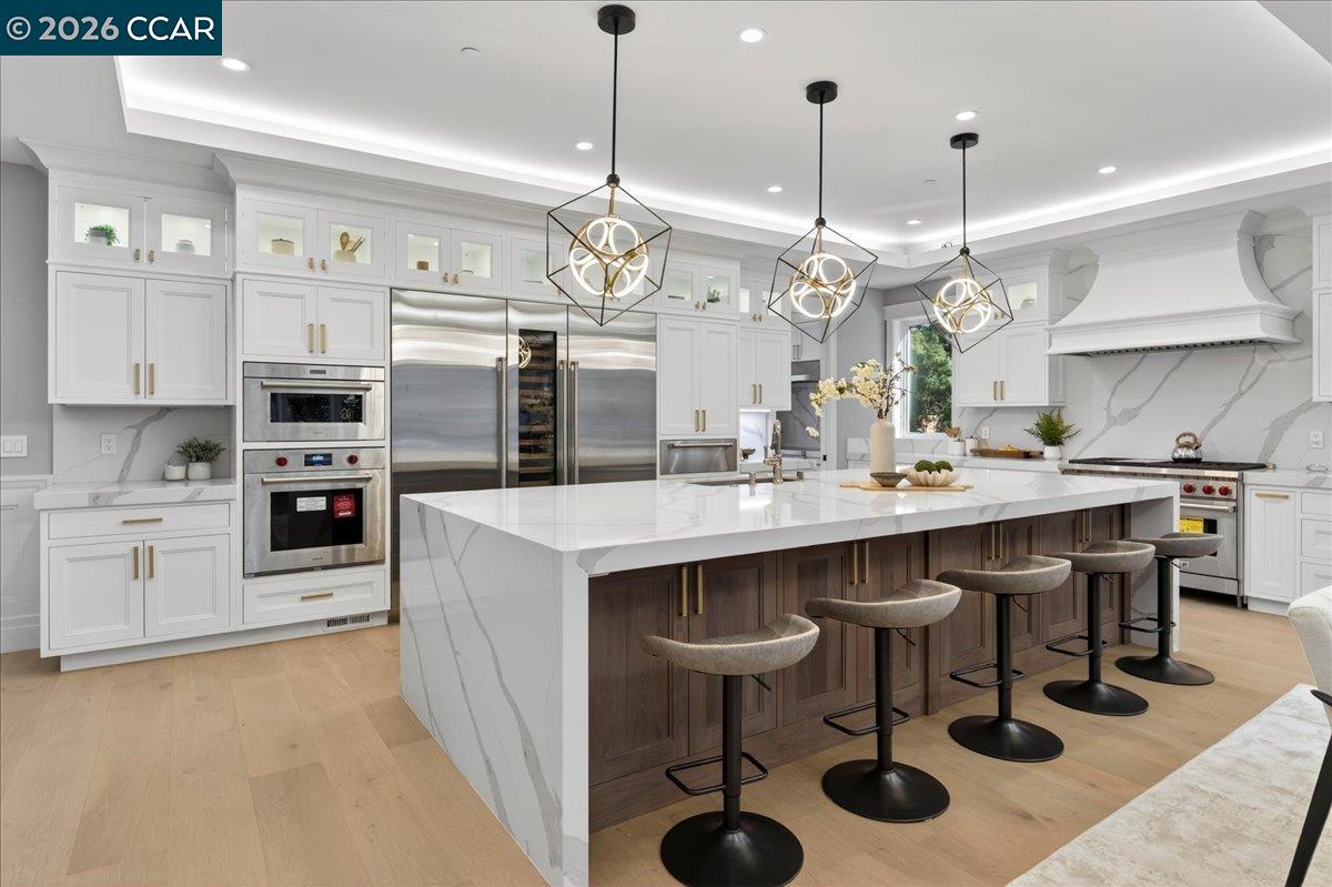 Detail Gallery Image 5 of 49 For 74 Middlefield Rd, Atherton,  CA 94027 - 9 Beds | 9/1 Baths