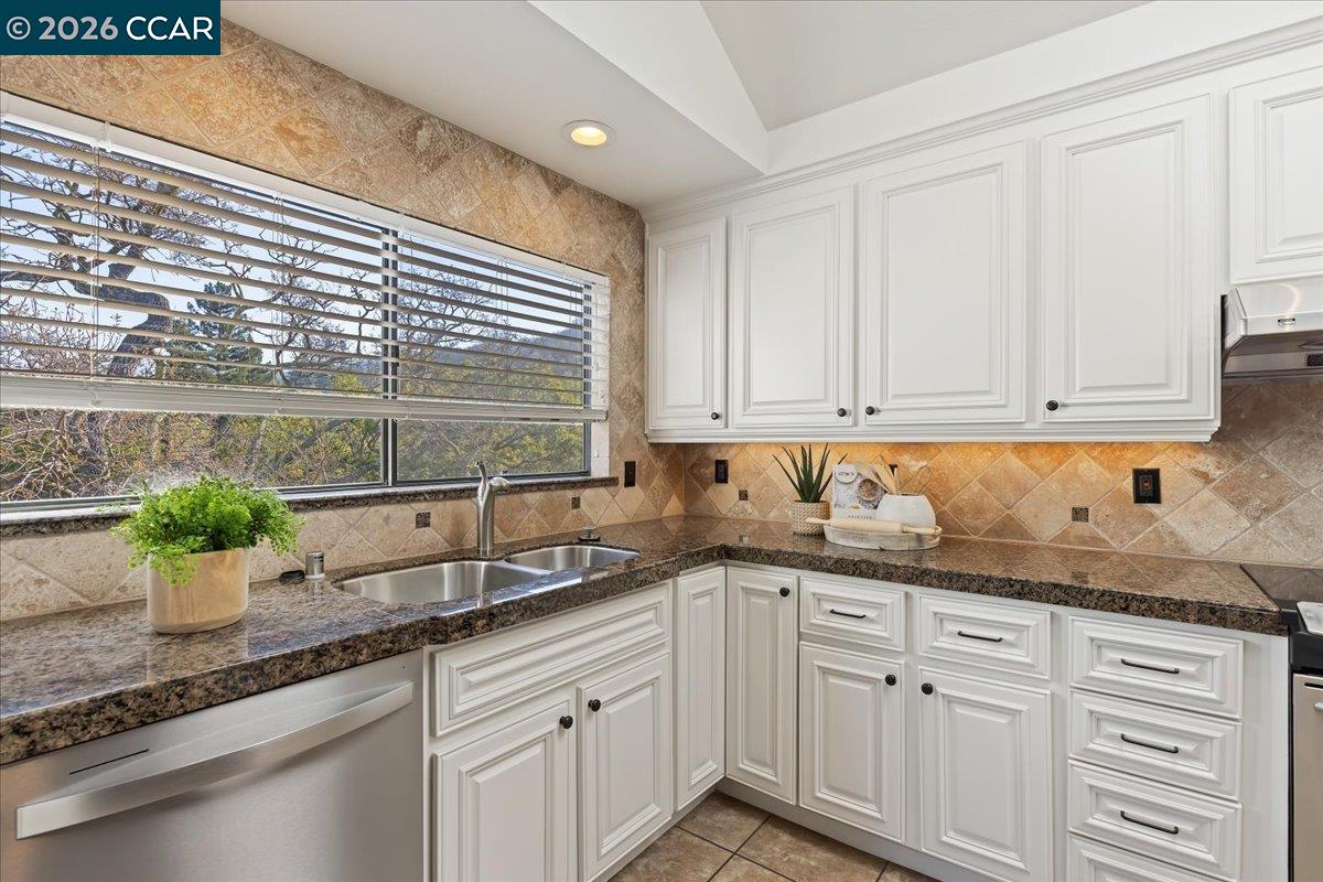 Photo #10: 41121210 Listing: Photo #10