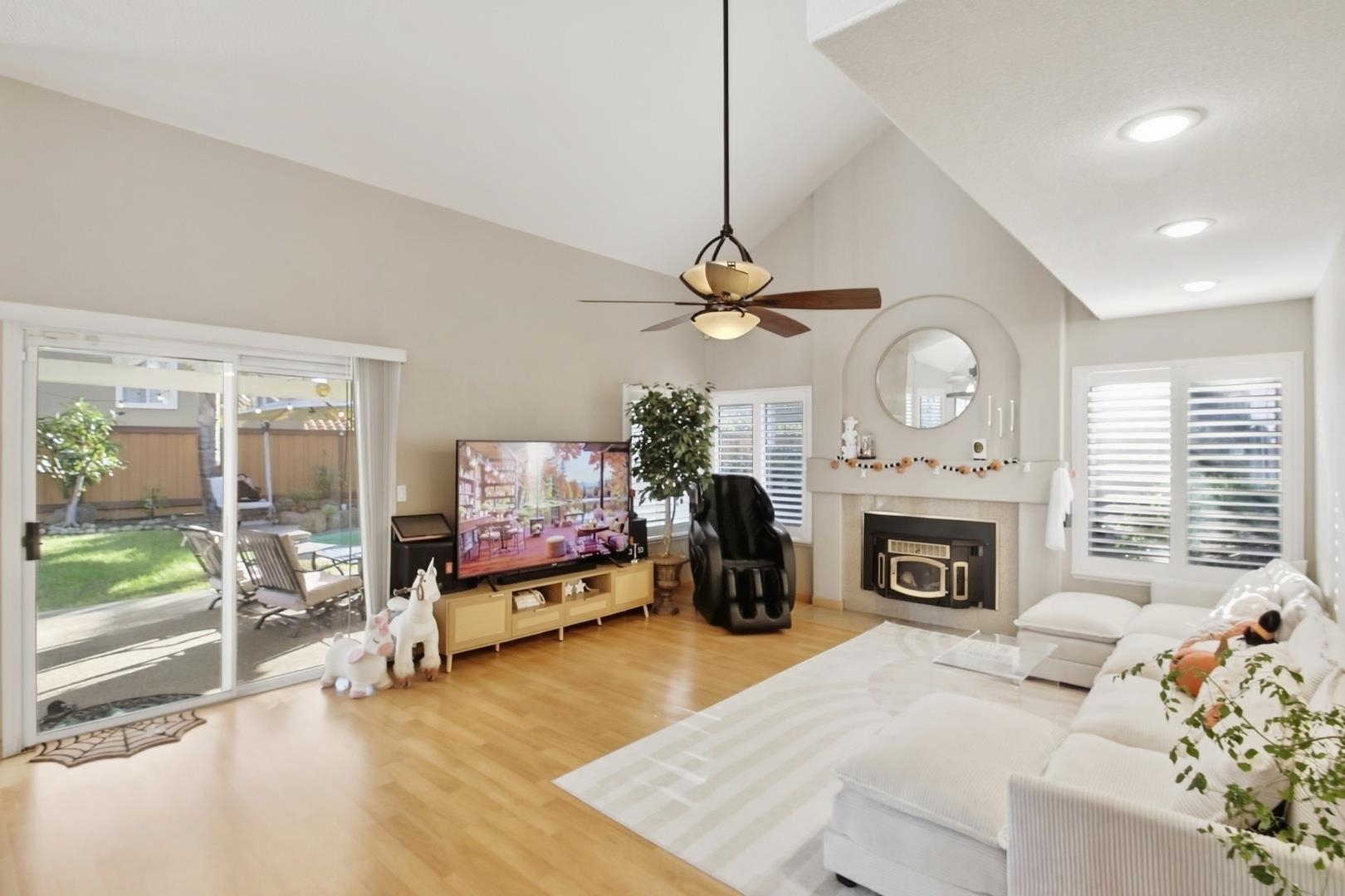 Detail Gallery Image 16 of 60 For 1220 Breakwater Way, Brentwood,  CA 94513 - 4 Beds | 3 Baths