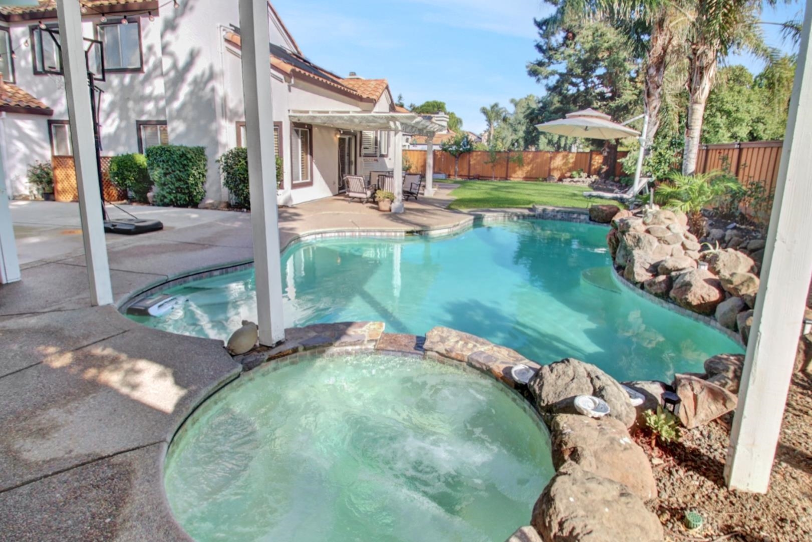 Detail Gallery Image 9 of 60 For 1220 Breakwater Way, Brentwood,  CA 94513 - 4 Beds | 3 Baths