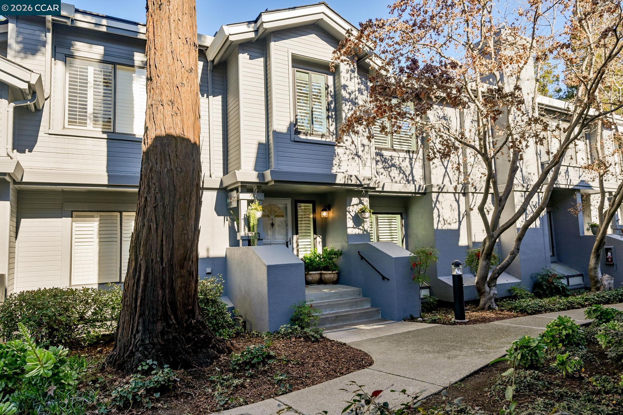 Detail Gallery Image 2 of 50 For 1713 Geary Rd, Walnut Creek,  CA 94597 - 3 Beds | 3/1 Baths