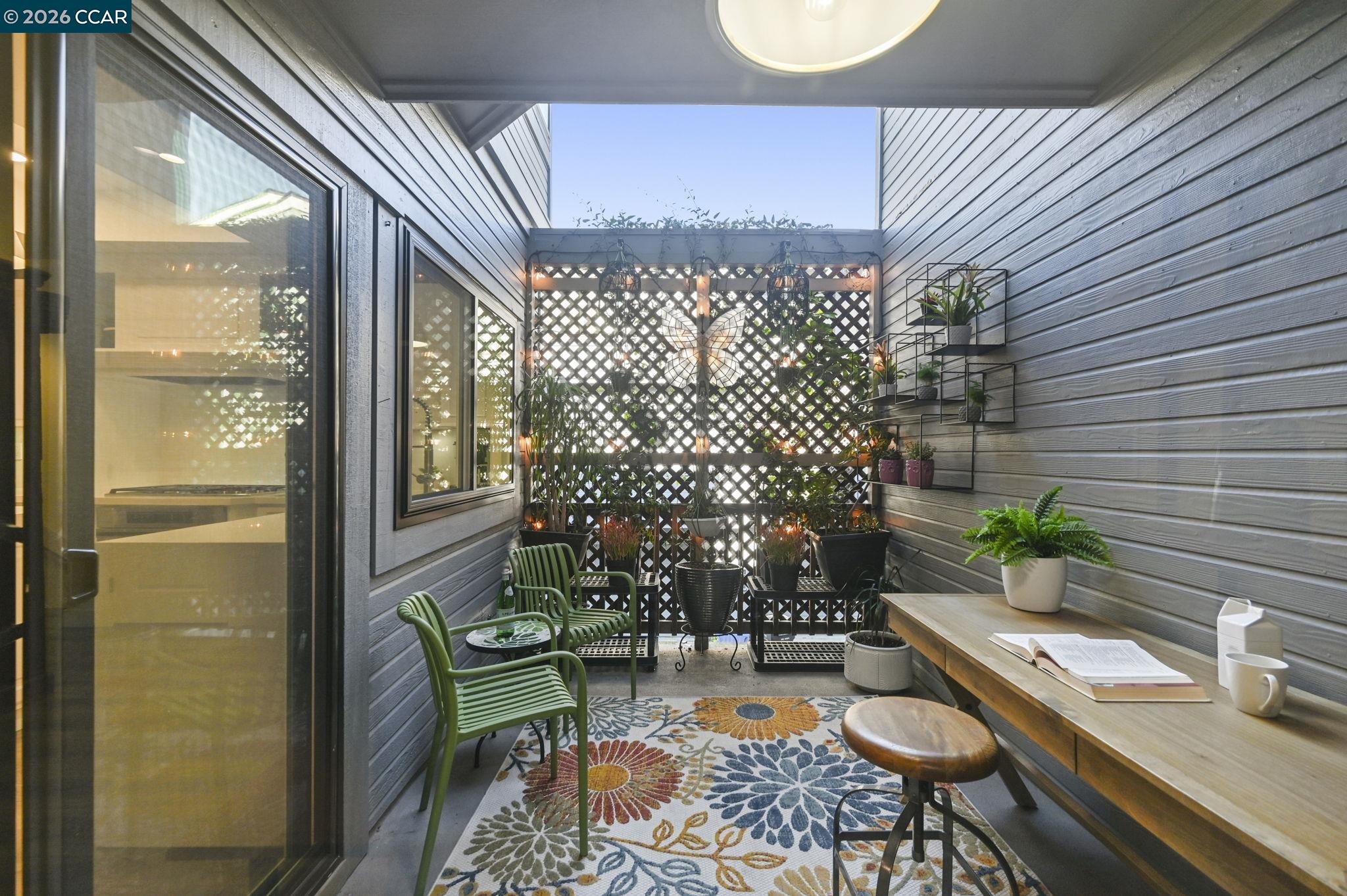 Detail Gallery Image 15 of 50 For 1713 Geary Rd, Walnut Creek,  CA 94597 - 3 Beds | 3/1 Baths