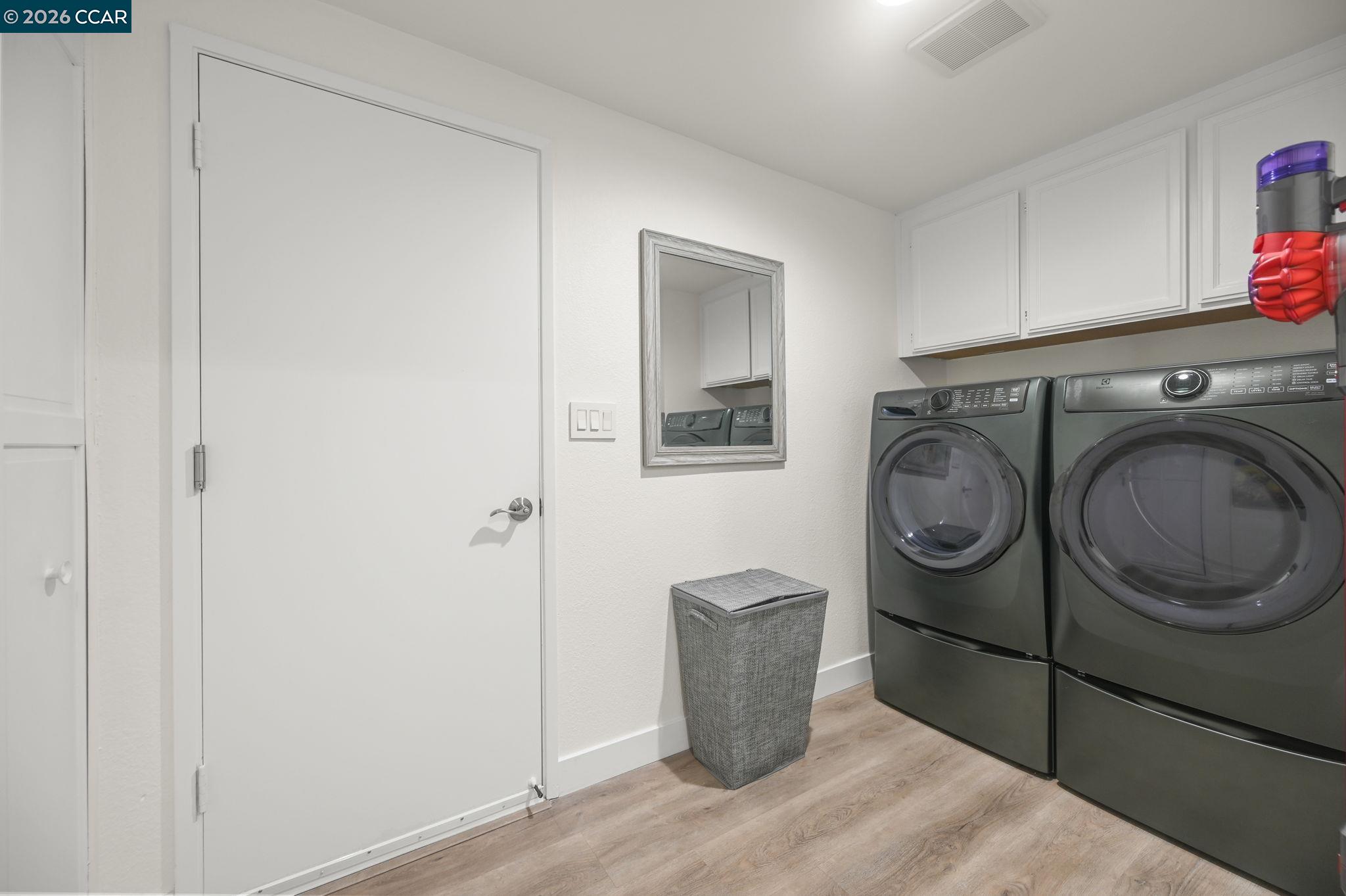 Detail Gallery Image 35 of 49 For 1713 Geary Rd, Walnut Creek,  CA 94597 - 3 Beds | 3/1 Baths