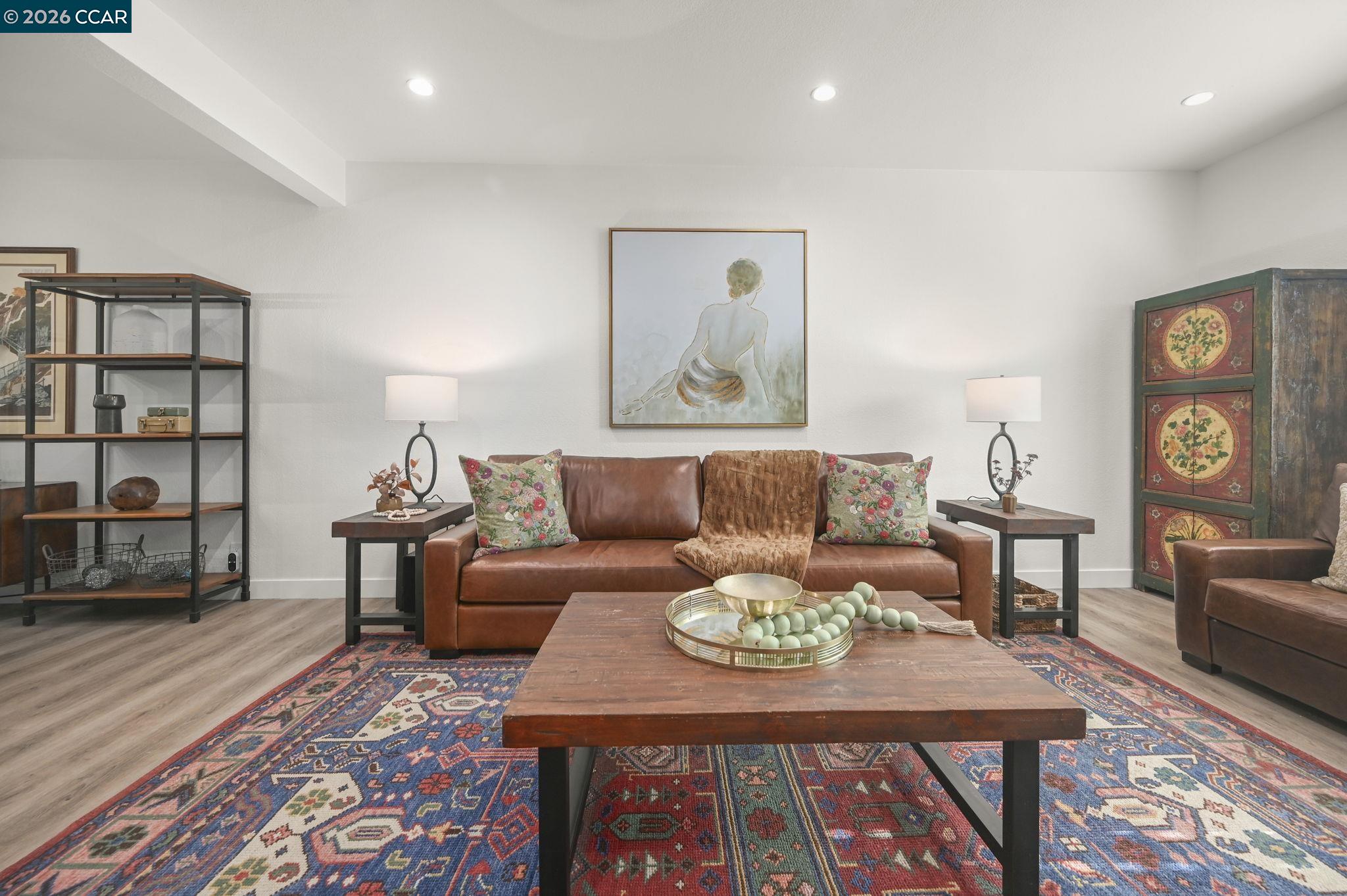 Detail Gallery Image 5 of 49 For 1713 Geary Rd, Walnut Creek,  CA 94597 - 3 Beds | 3/1 Baths