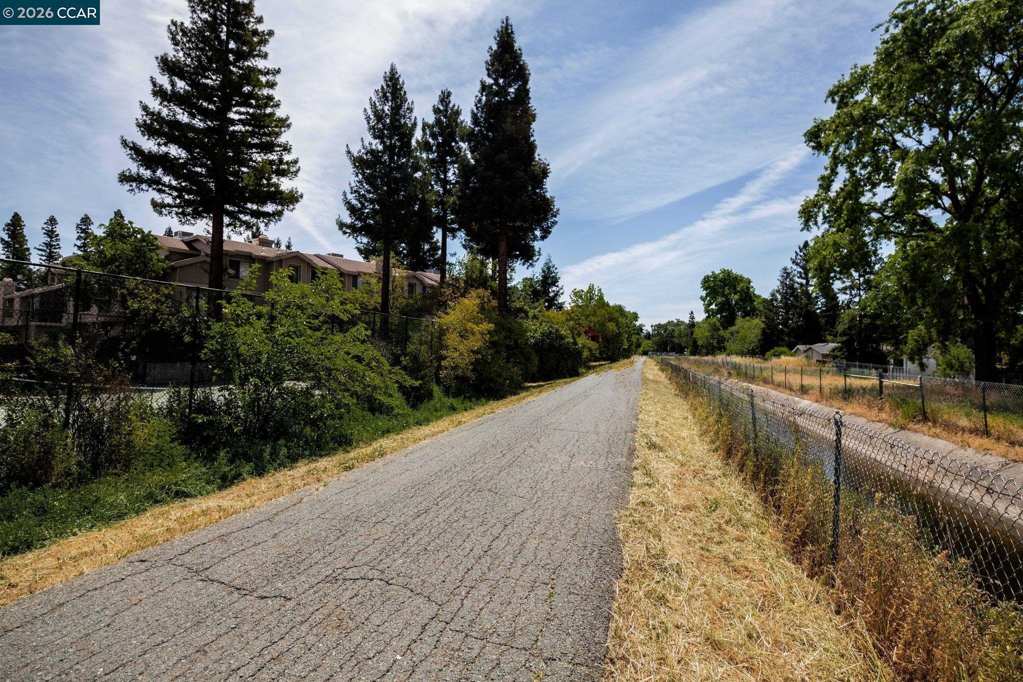 Detail Gallery Image 45 of 50 For 1713 Geary Rd, Walnut Creek,  CA 94597 - 3 Beds | 3/1 Baths