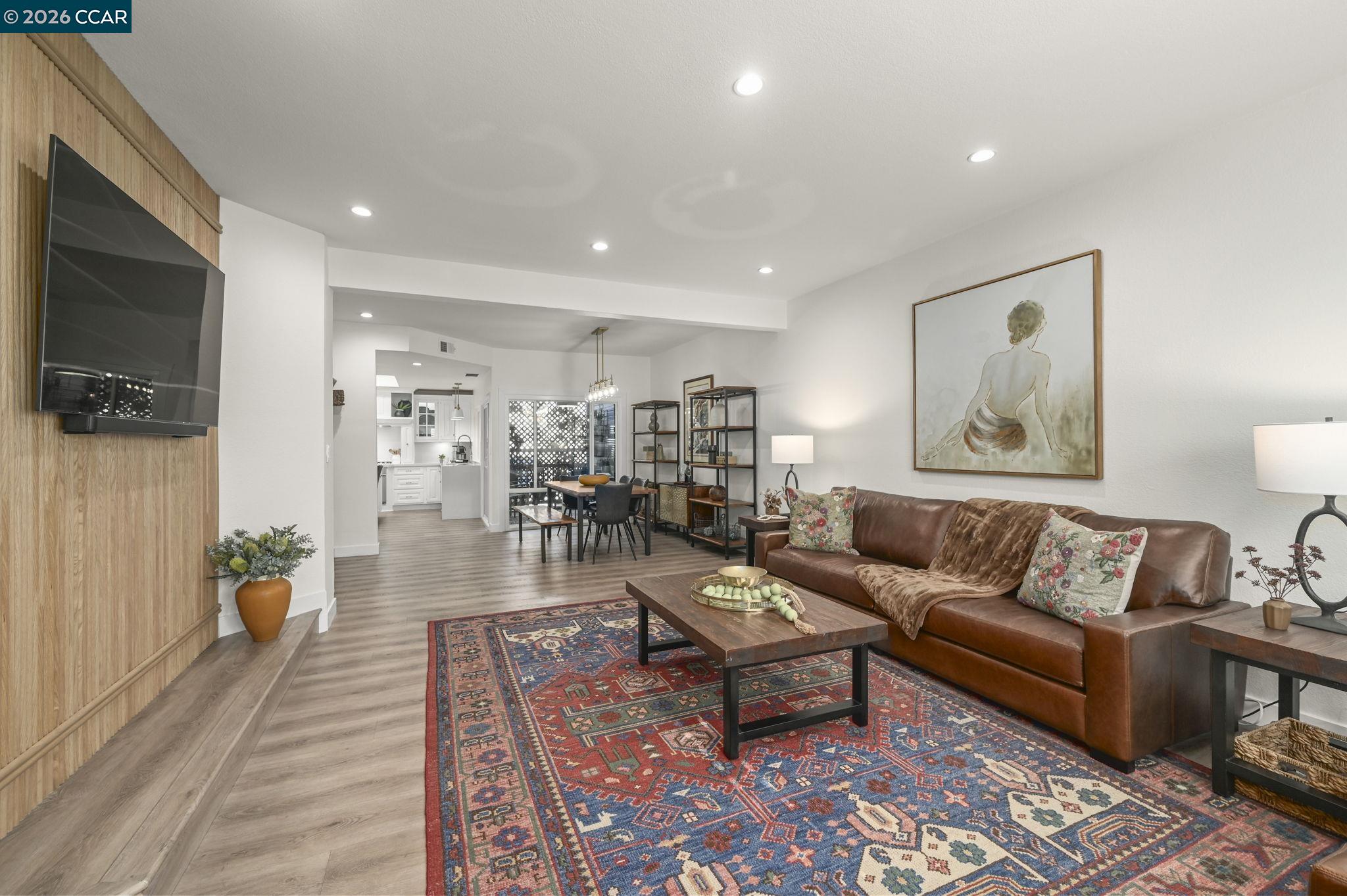 Detail Gallery Image 8 of 50 For 1713 Geary Rd, Walnut Creek,  CA 94597 - 3 Beds | 3/1 Baths