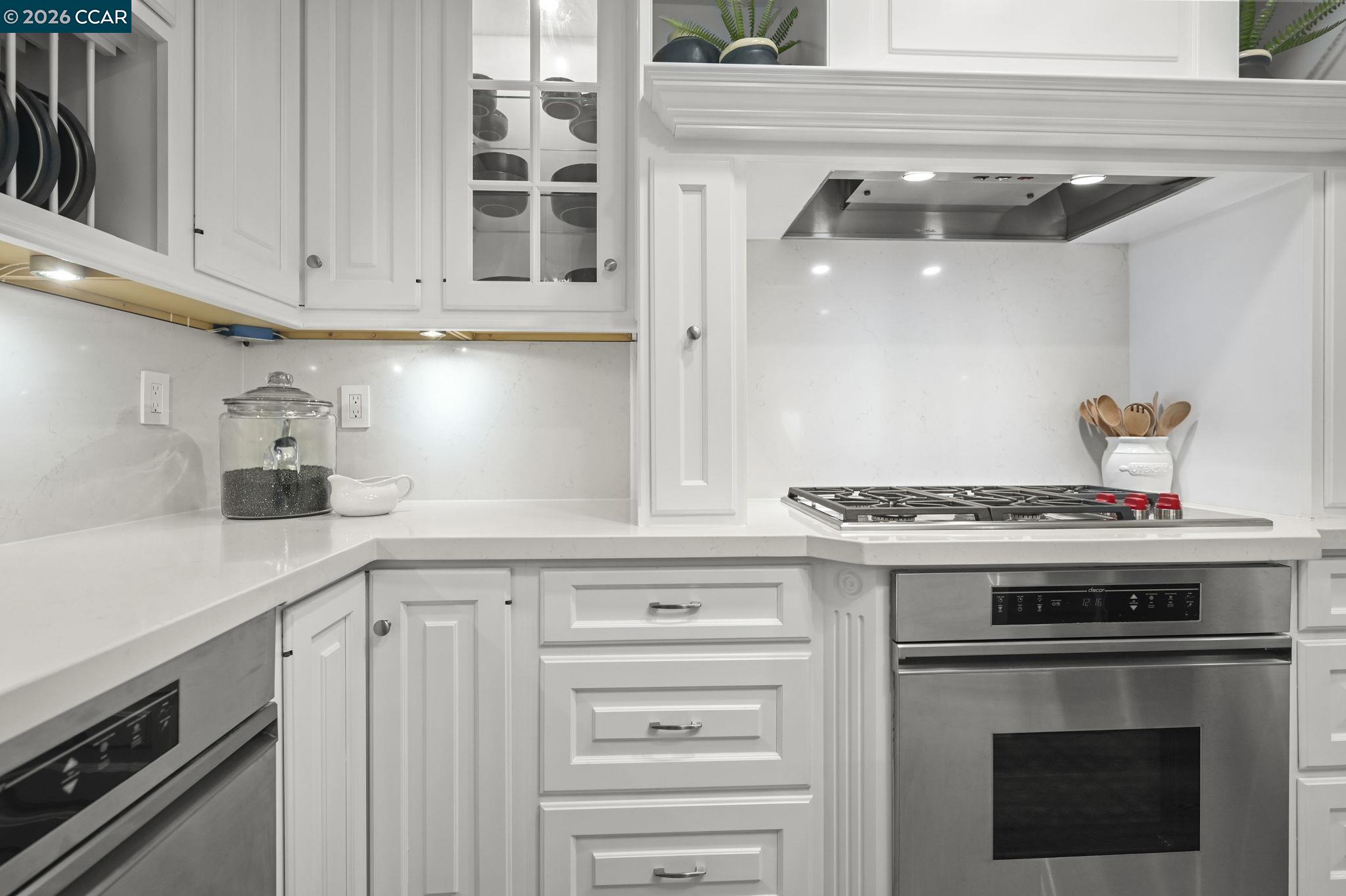 Detail Gallery Image 8 of 49 For 1713 Geary Rd, Walnut Creek,  CA 94597 - 3 Beds | 3/1 Baths