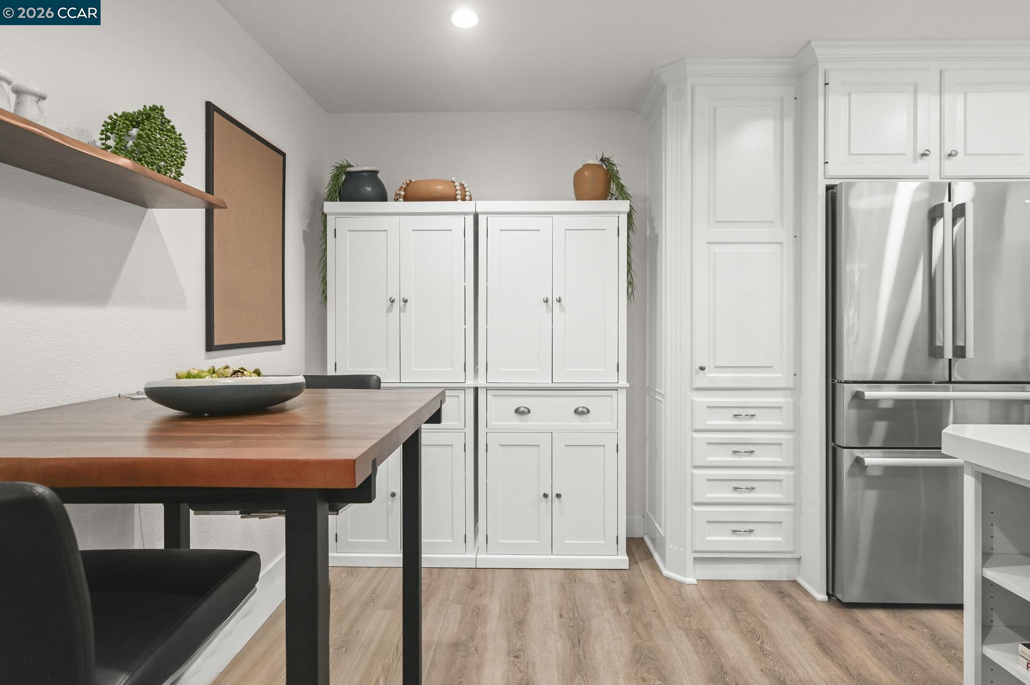 Detail Gallery Image 10 of 49 For 1713 Geary Rd, Walnut Creek,  CA 94597 - 3 Beds | 3/1 Baths