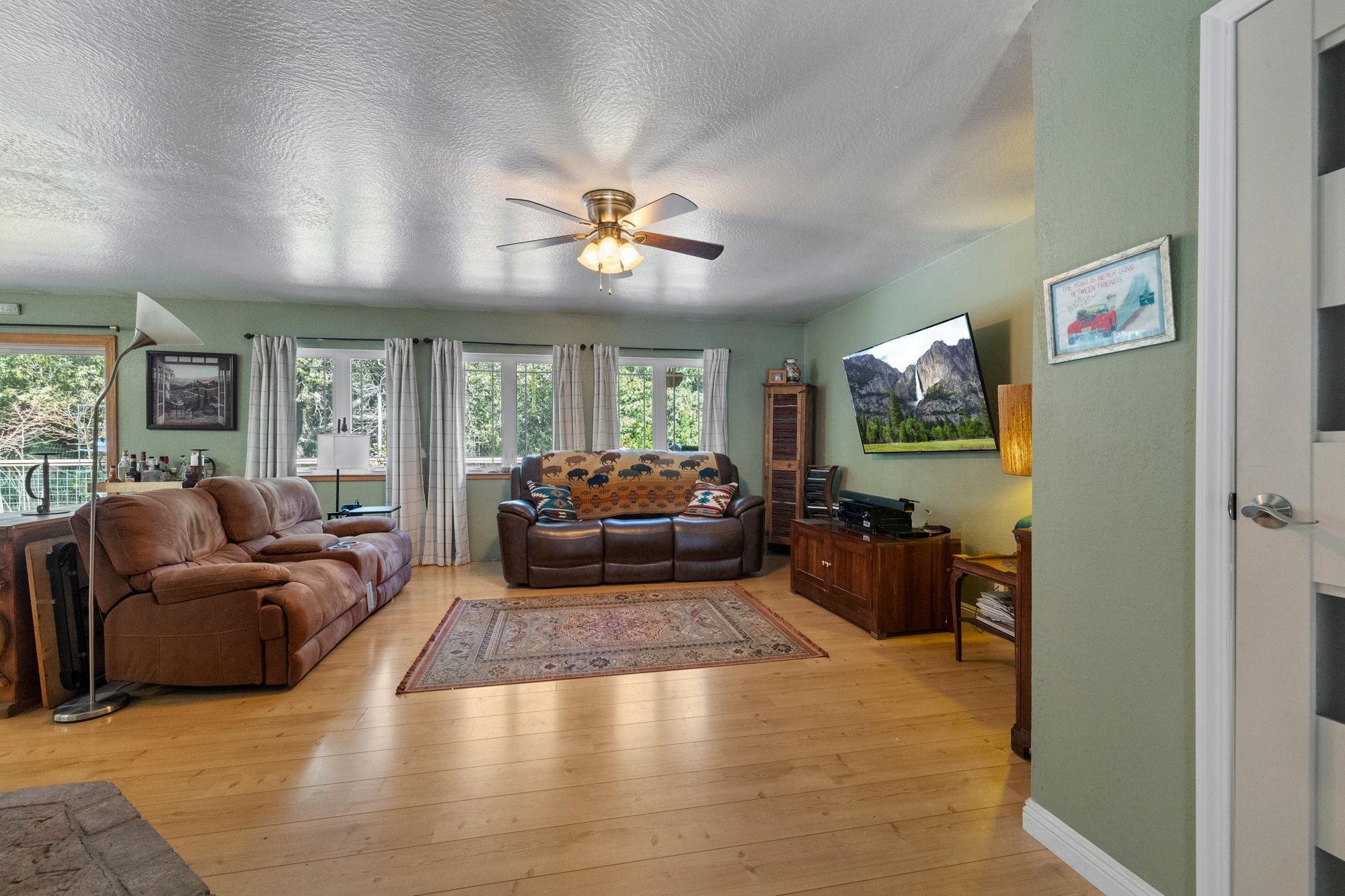 Detail Gallery Image 5 of 38 For 23615 Mount Elizabeth Rd, Twain Harte,  CA 95383 - 3 Beds | 3 Baths