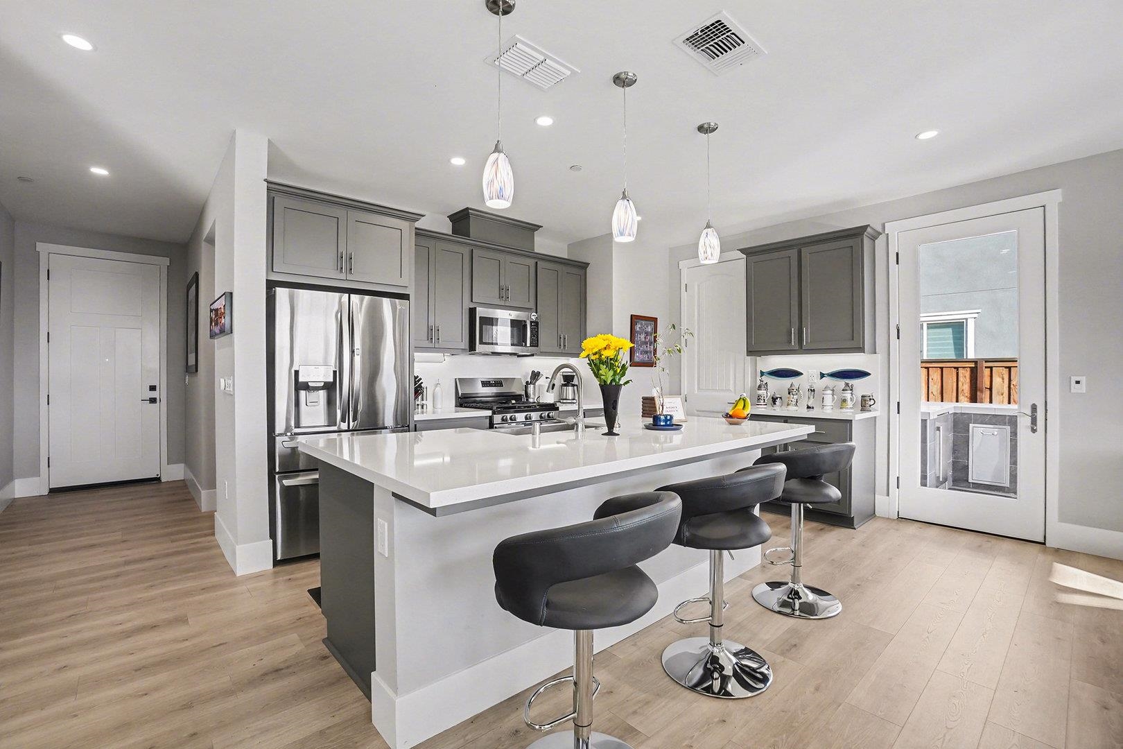 Detail Gallery Image 12 of 52 For 512 Channel, Bethel Island,  CA 94511 - 3 Beds | 3 Baths