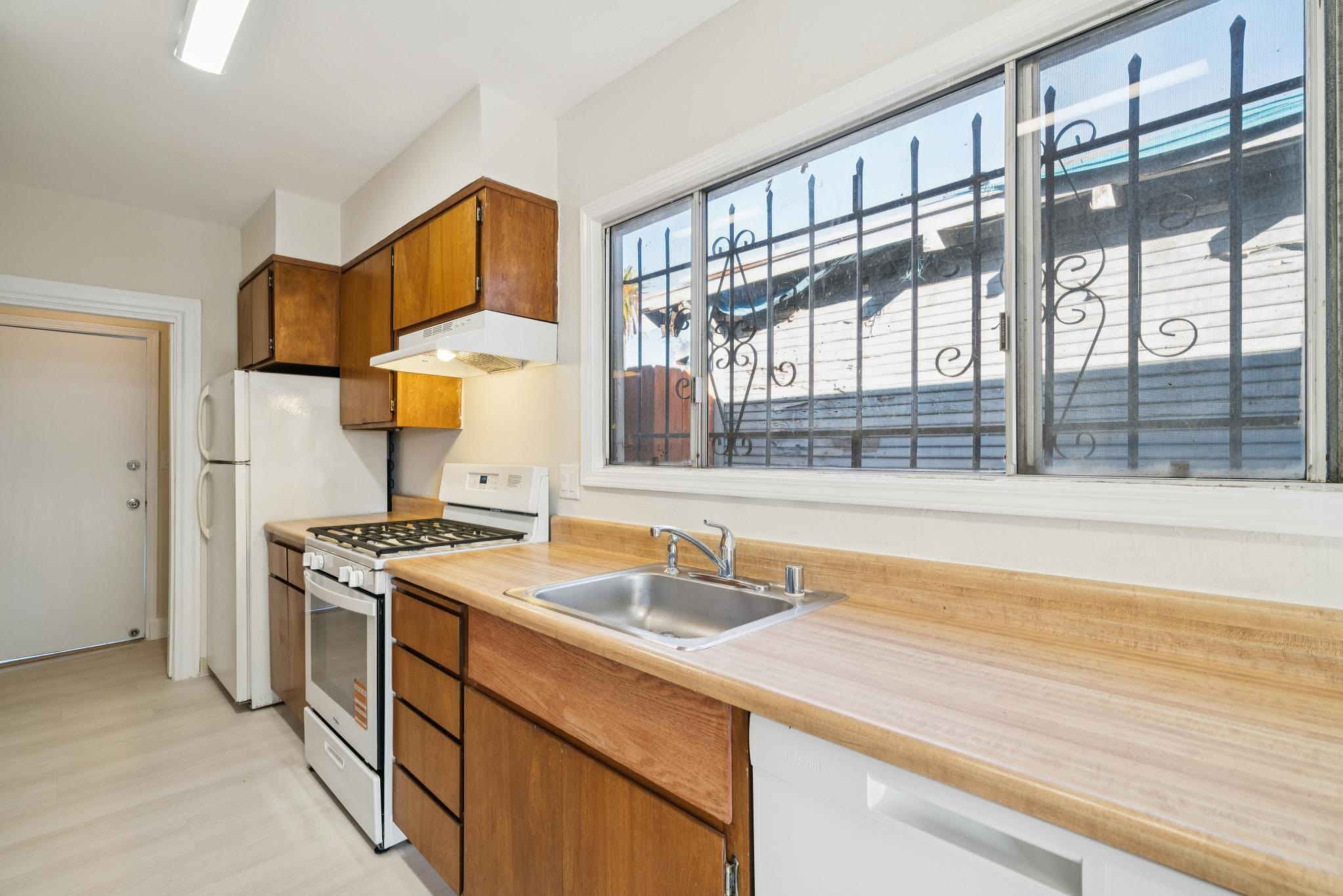 Detail Gallery Image 11 of 23 For 6628 Brann St, Oakland,  CA 94605 - 1 Beds | 1 Baths