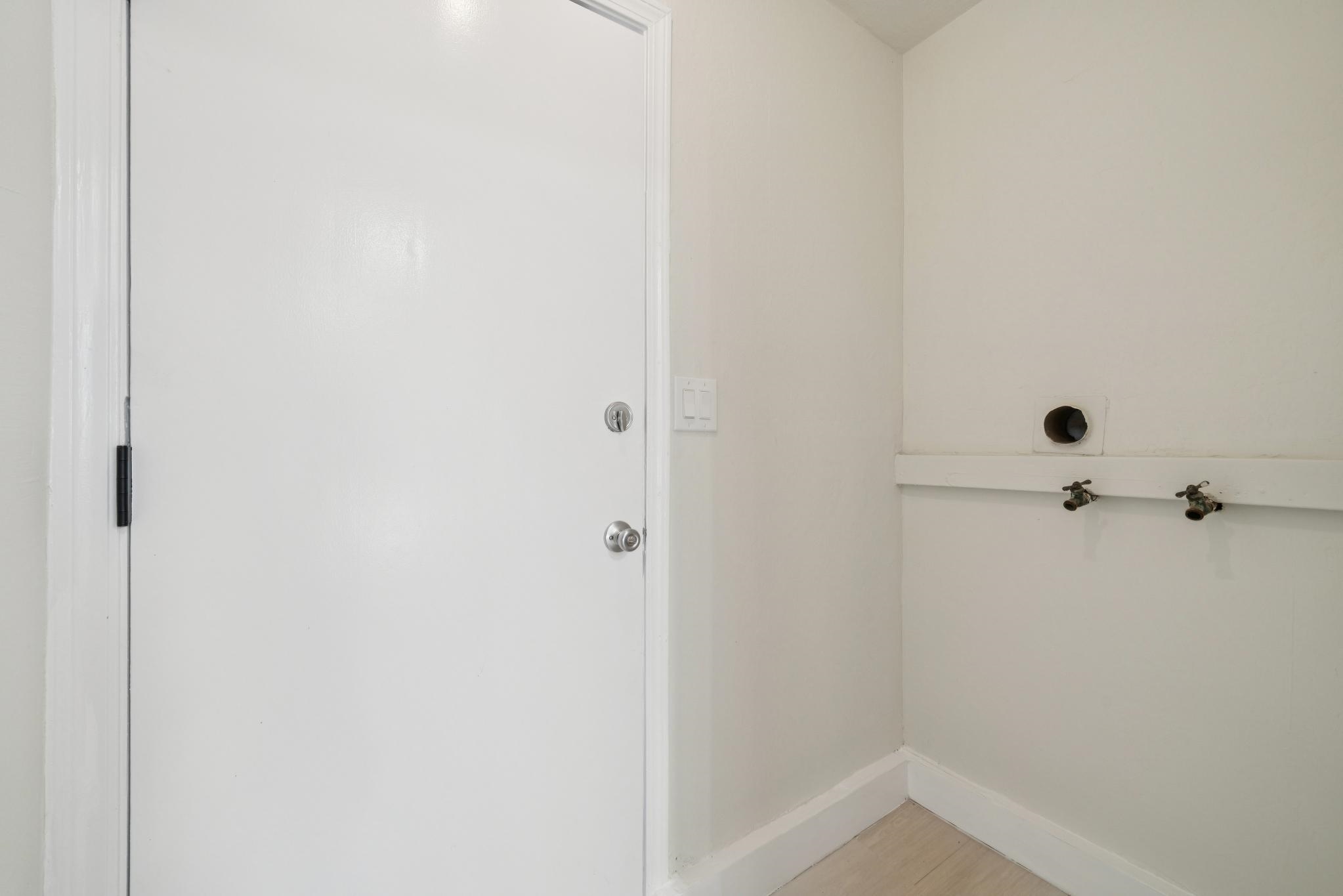 Detail Gallery Image 14 of 23 For 6628 Brann St, Oakland,  CA 94605 - 1 Beds | 1 Baths