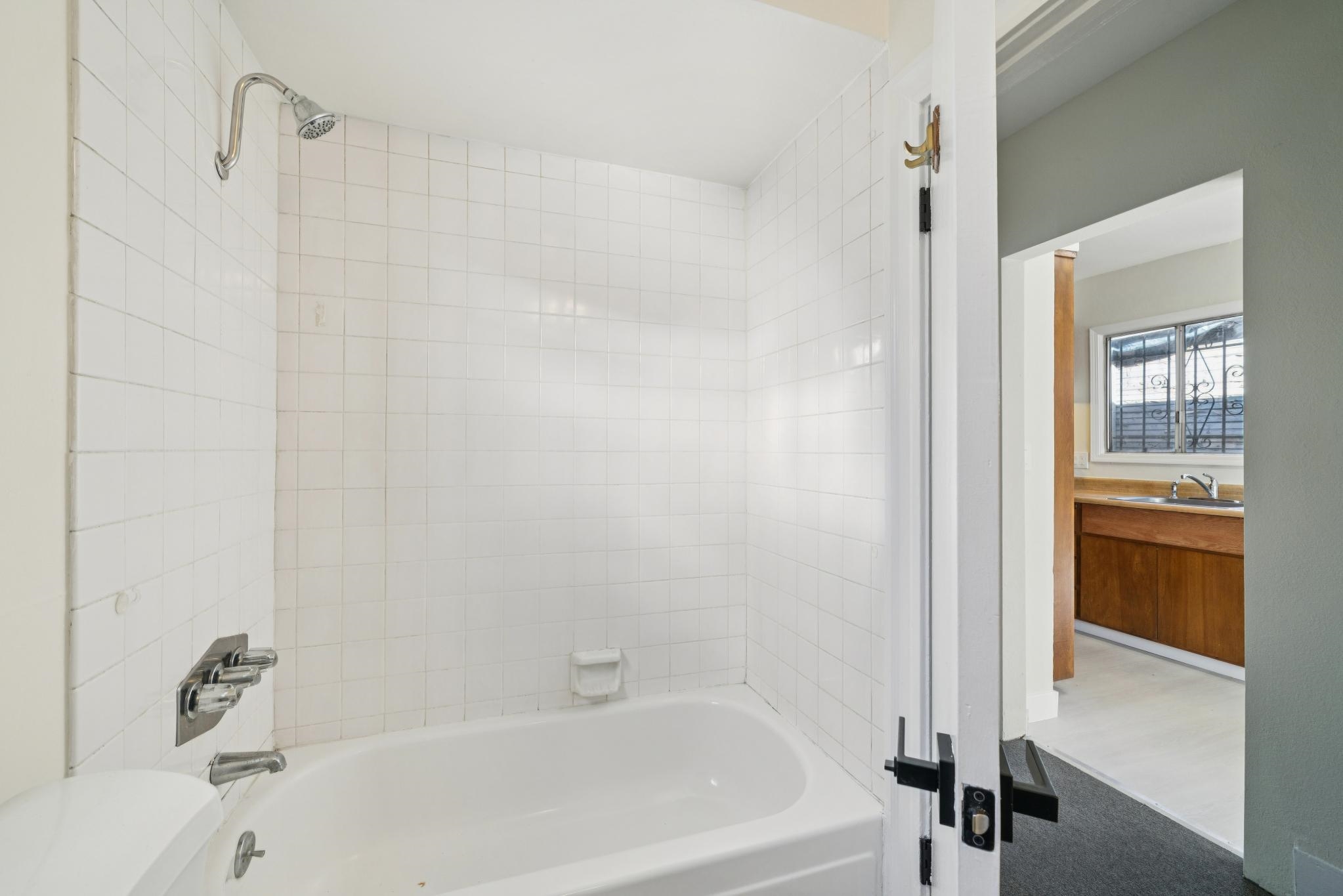 Detail Gallery Image 19 of 23 For 6628 Brann St, Oakland,  CA 94605 - 1 Beds | 1 Baths