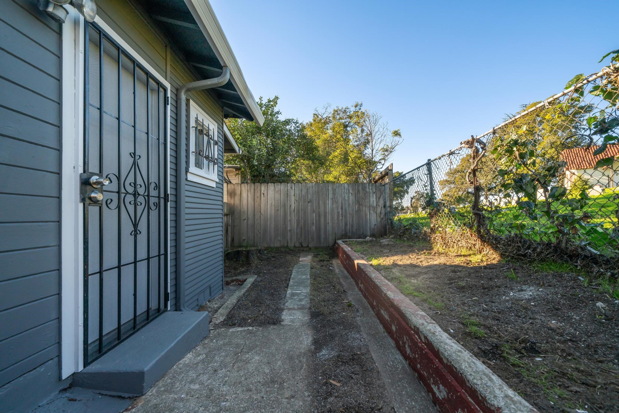 Detail Gallery Image 22 of 23 For 6628 Brann St, Oakland,  CA 94605 - 1 Beds | 1 Baths