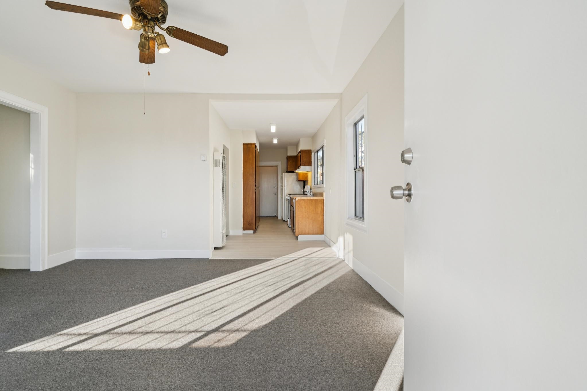 Detail Gallery Image 4 of 23 For 6628 Brann St, Oakland,  CA 94605 - 1 Beds | 1 Baths