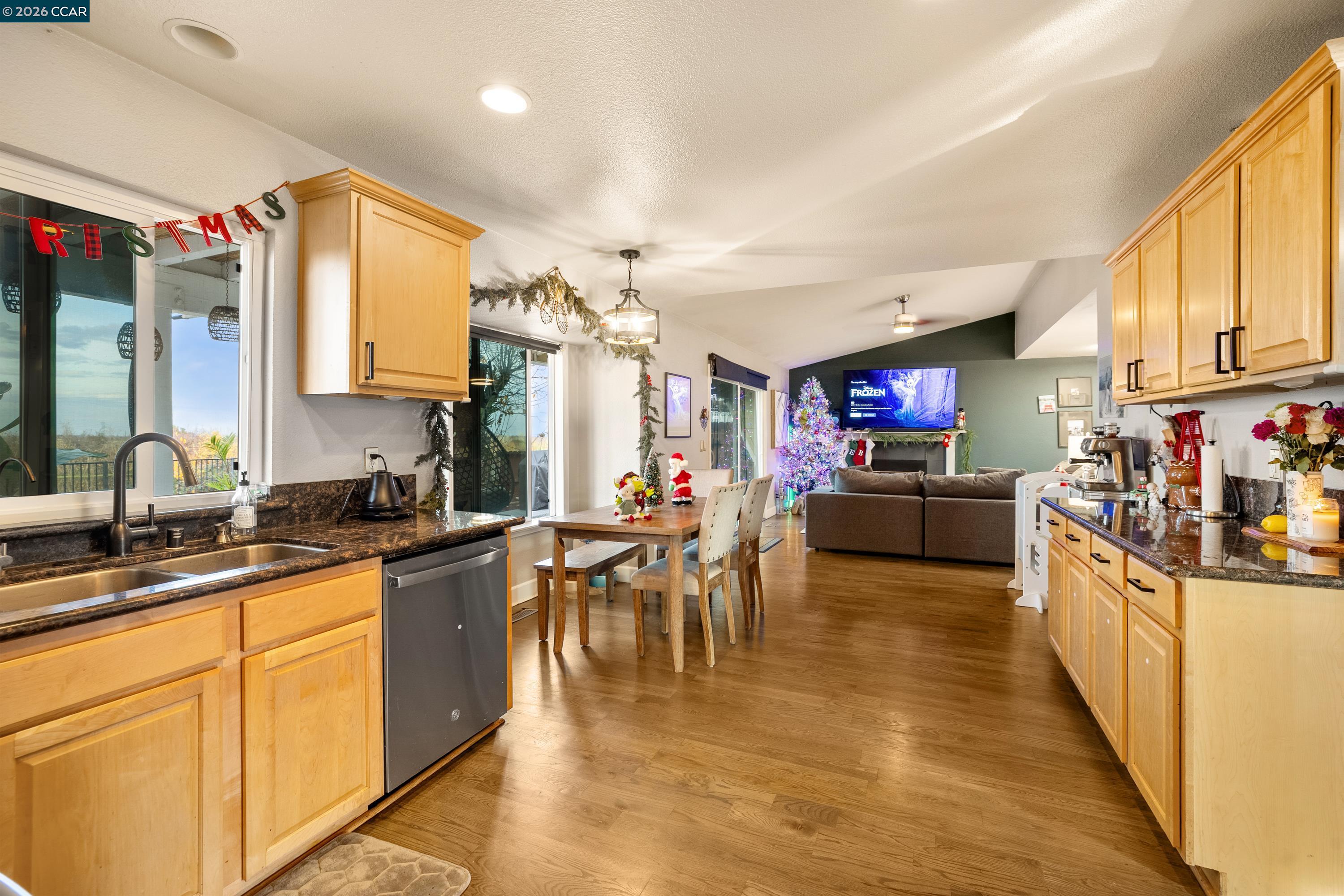 Detail Gallery Image 9 of 60 For 500 Discovery Bay Blvd, Discovery Bay,  CA 94505 - 4 Beds | 3 Baths