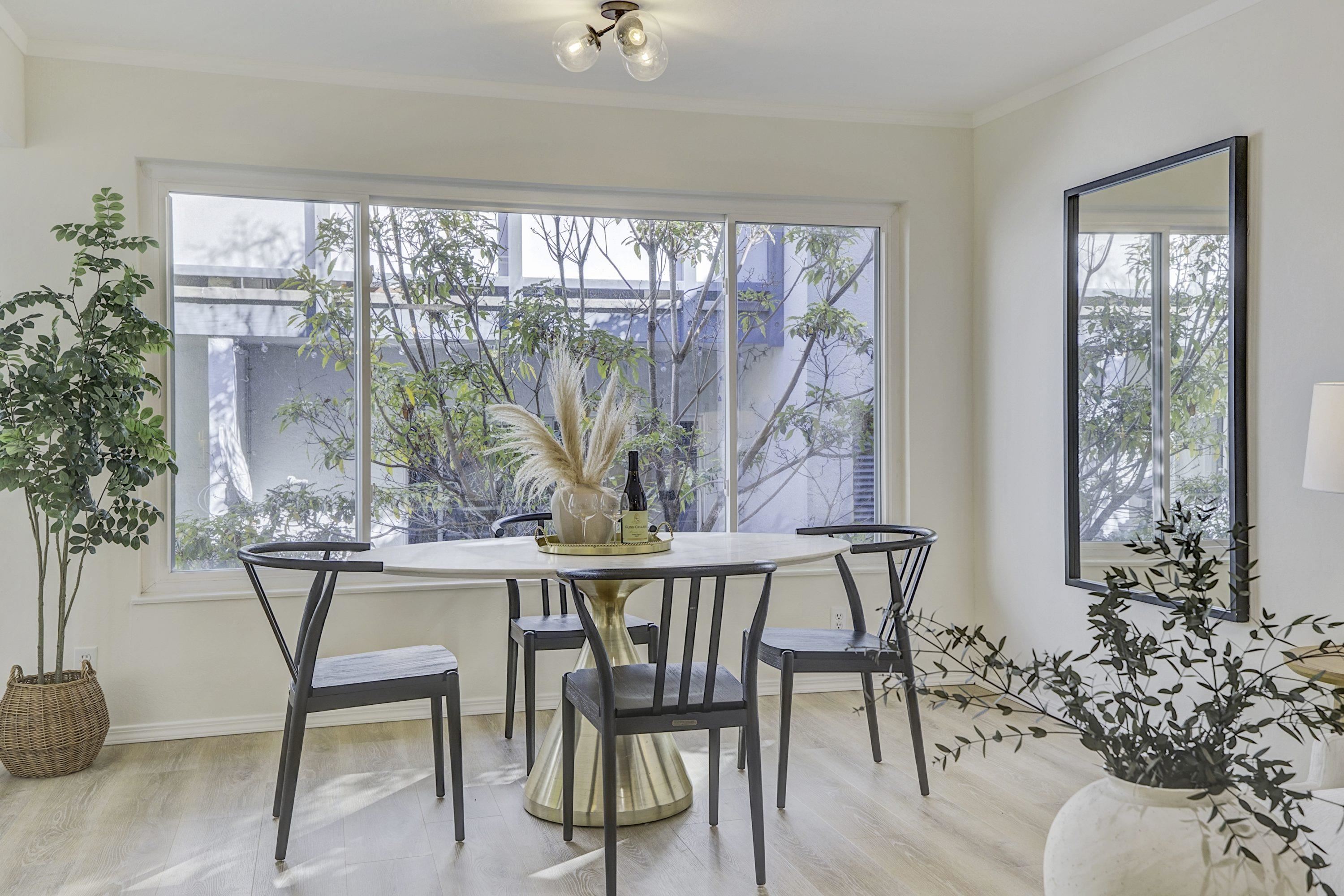 Detail Gallery Image 14 of 37 For 3750 Harrison St #304,  Oakland,  CA 94611 - 2 Beds | 1 Baths