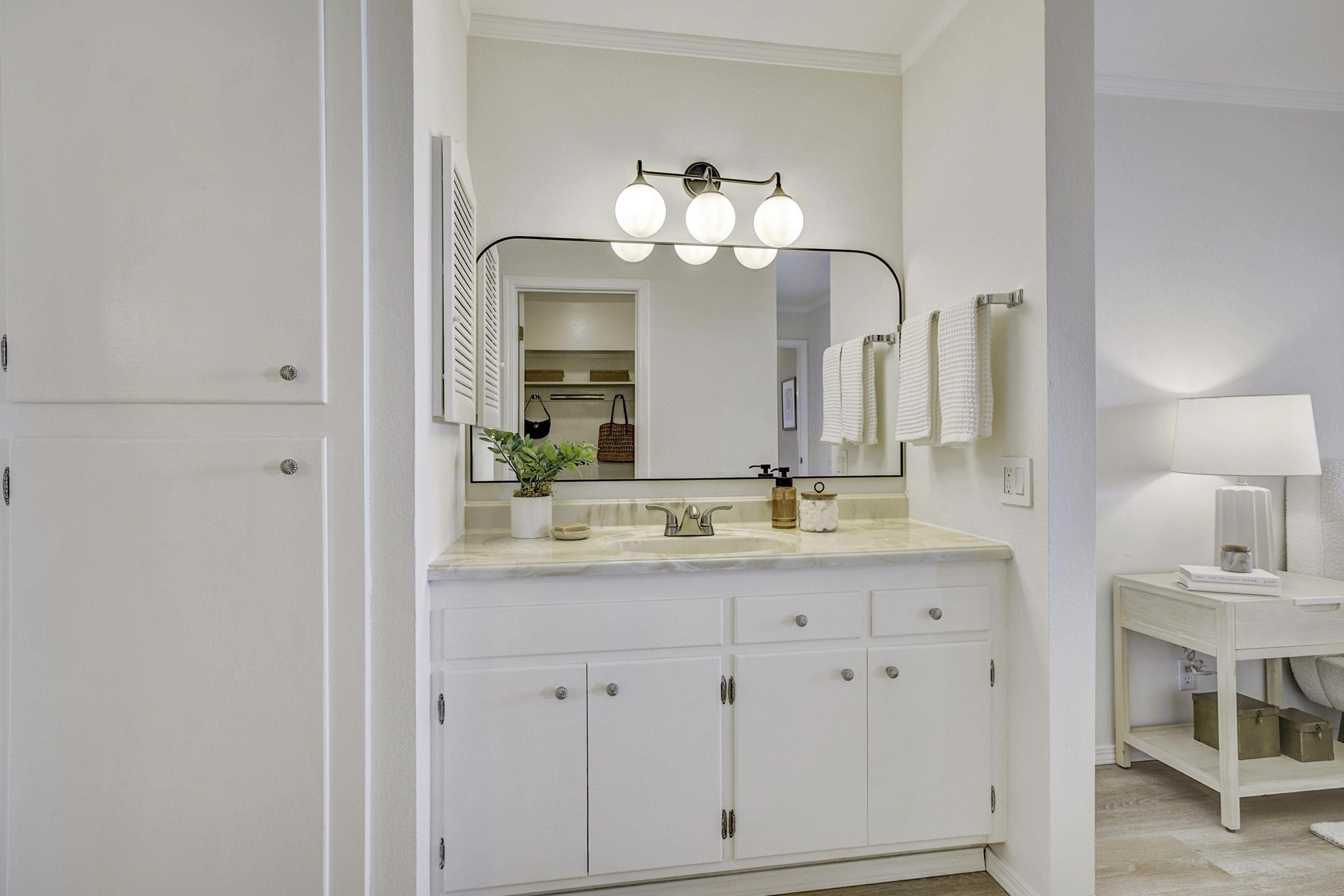 Detail Gallery Image 26 of 37 For 3750 Harrison St #304,  Oakland,  CA 94611 - 2 Beds | 1 Baths