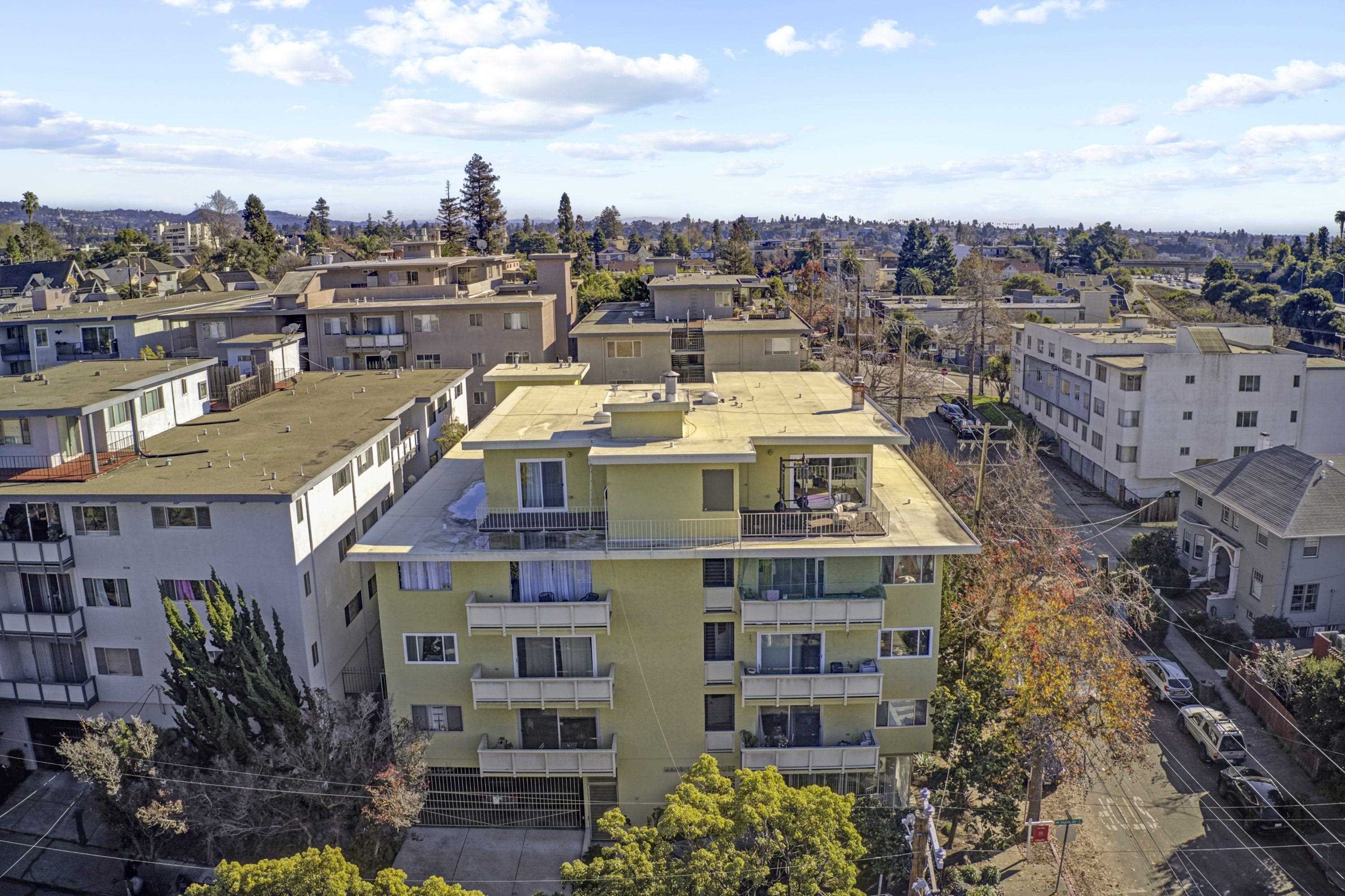 Detail Gallery Image 35 of 37 For 3750 Harrison St #304,  Oakland,  CA 94611 - 2 Beds | 1 Baths