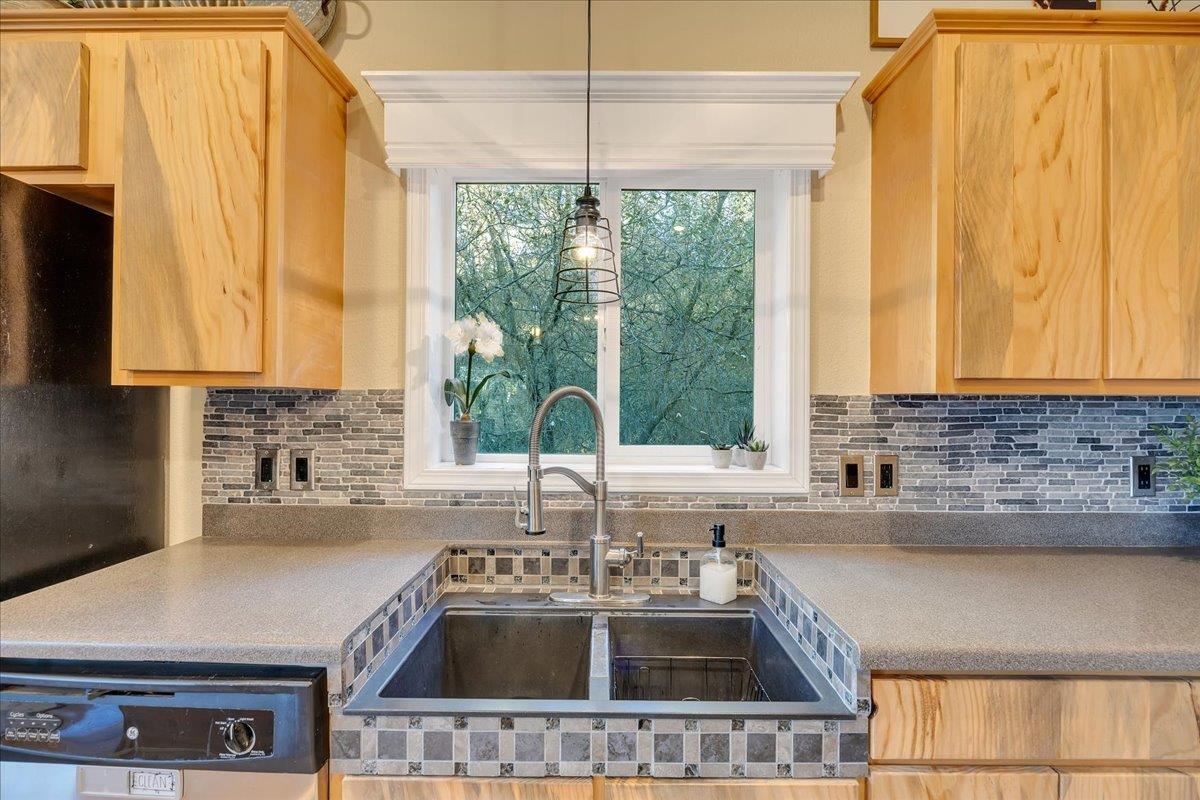 Detail Gallery Image 46 of 60 For 22389 Parrotts Ferry Rd, Sonora,  CA 95370 - 3 Beds | 2 Baths