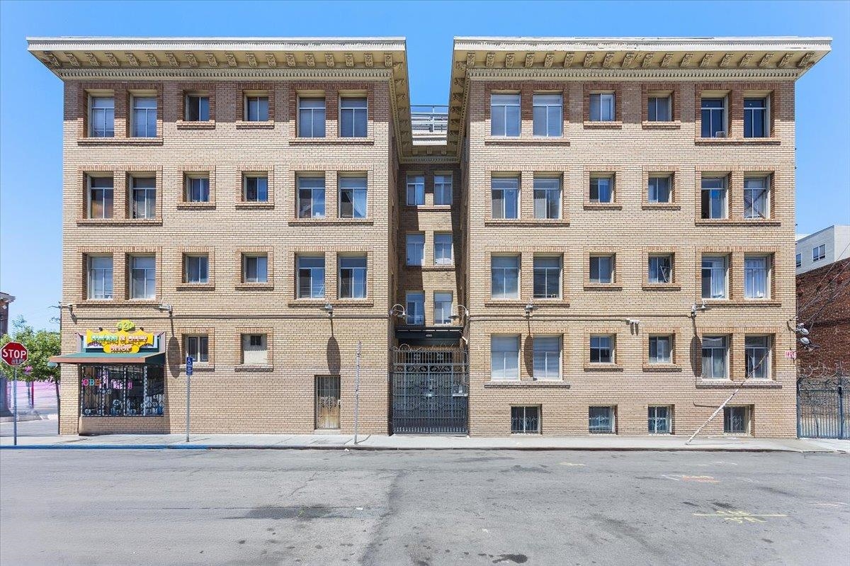 Detail Gallery Image 4 of 44 For 498 25th Street, Oakland,  CA 94612 - – Beds | – Baths