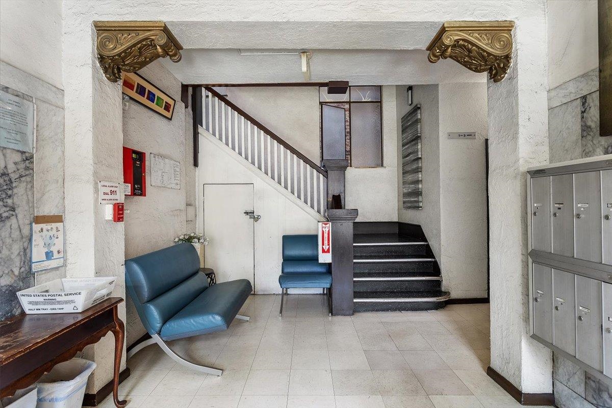 Detail Gallery Image 6 of 44 For 498 25th Street, Oakland,  CA 94612 - – Beds | – Baths