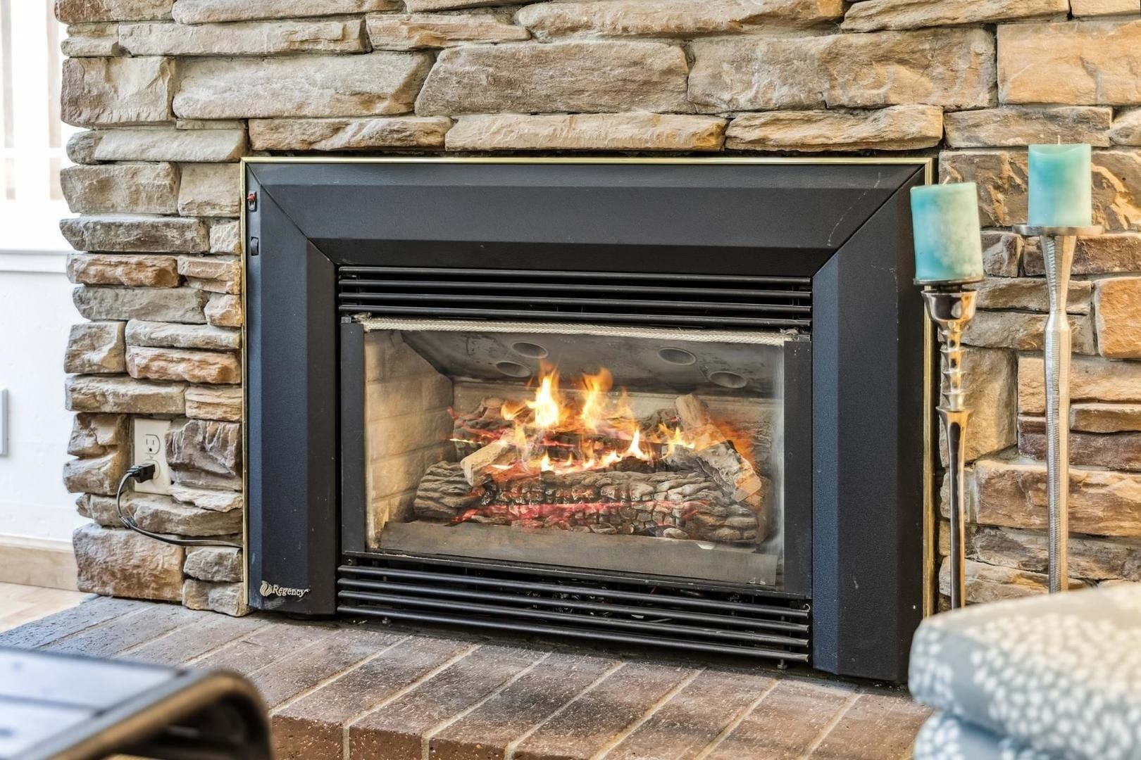 Detail Gallery Image 14 of 54 For 4943 Rice Dr, San Jose,  CA 95111 - 4 Beds | 2/1 Baths