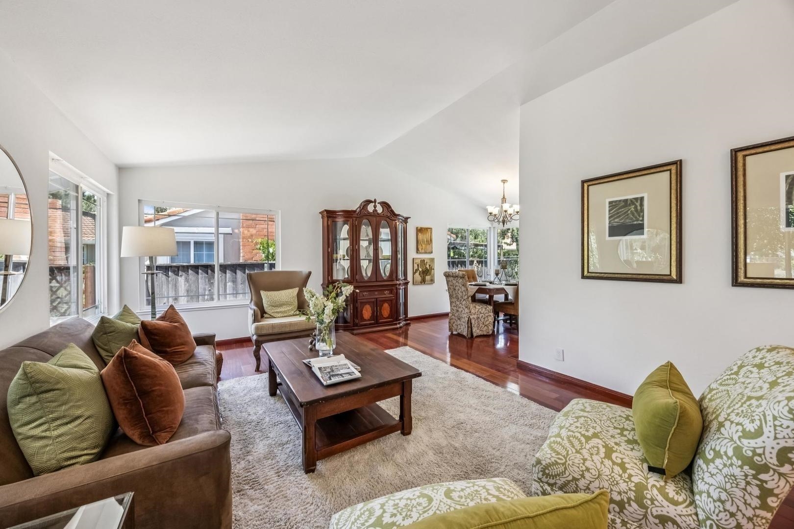 Detail Gallery Image 4 of 54 For 4943 Rice Dr, San Jose,  CA 95111 - 4 Beds | 2/1 Baths