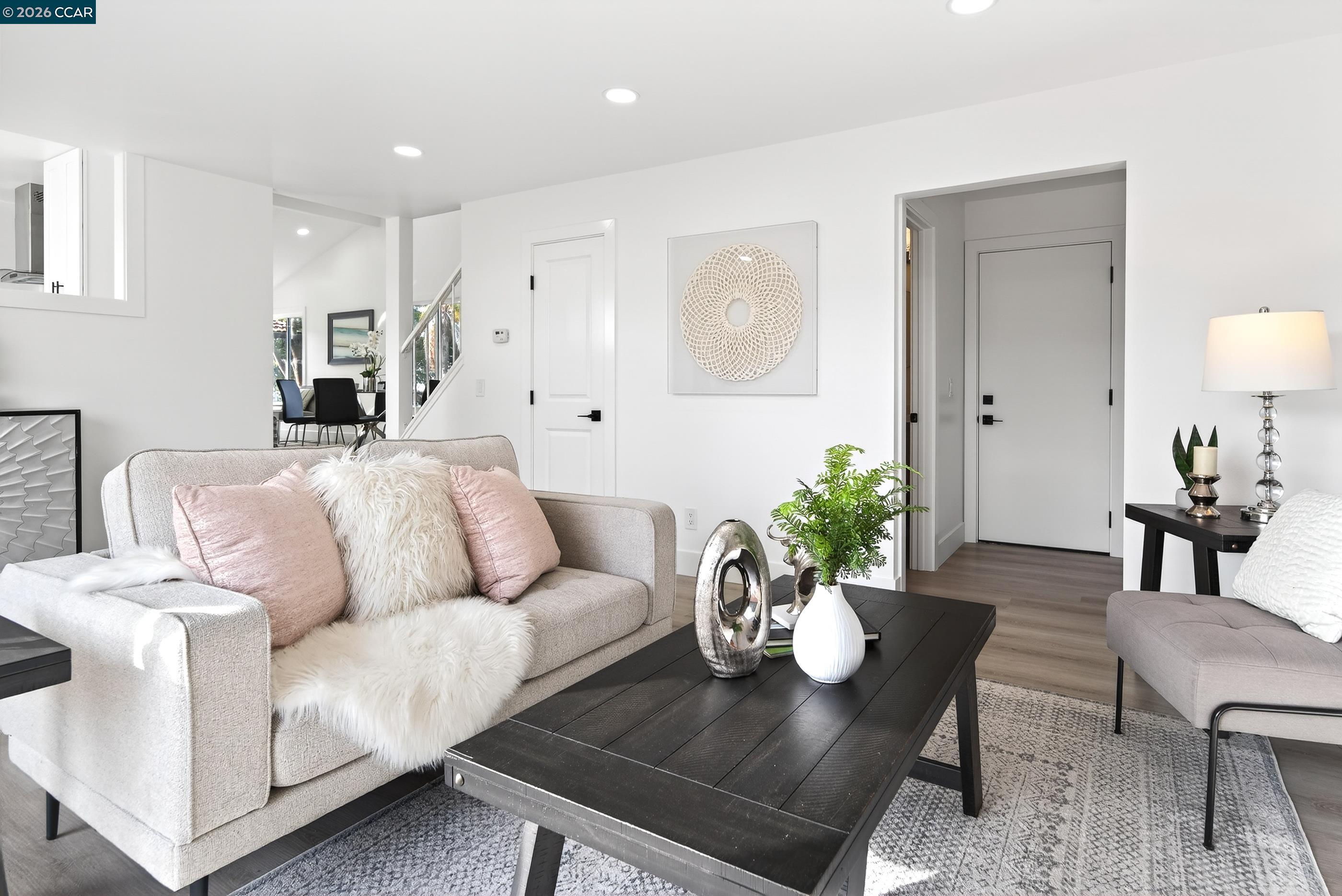 Detail Gallery Image 17 of 60 For 400 Vergel Terrace, Vallejo,  CA 94589-4403 - 5 Beds | 2/1 Baths