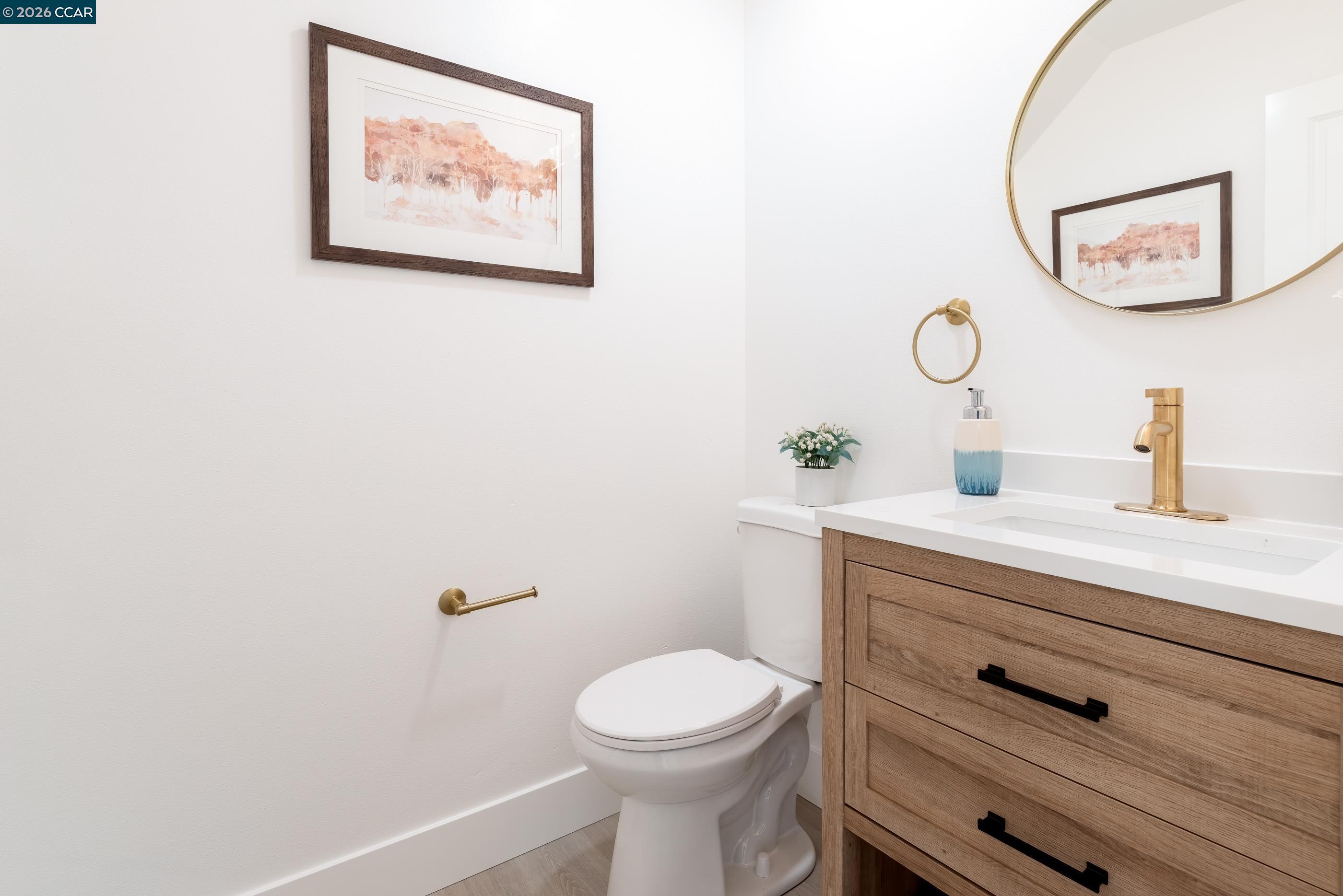 Detail Gallery Image 18 of 60 For 400 Vergel Terrace, Vallejo,  CA 94589-4403 - 5 Beds | 2/1 Baths