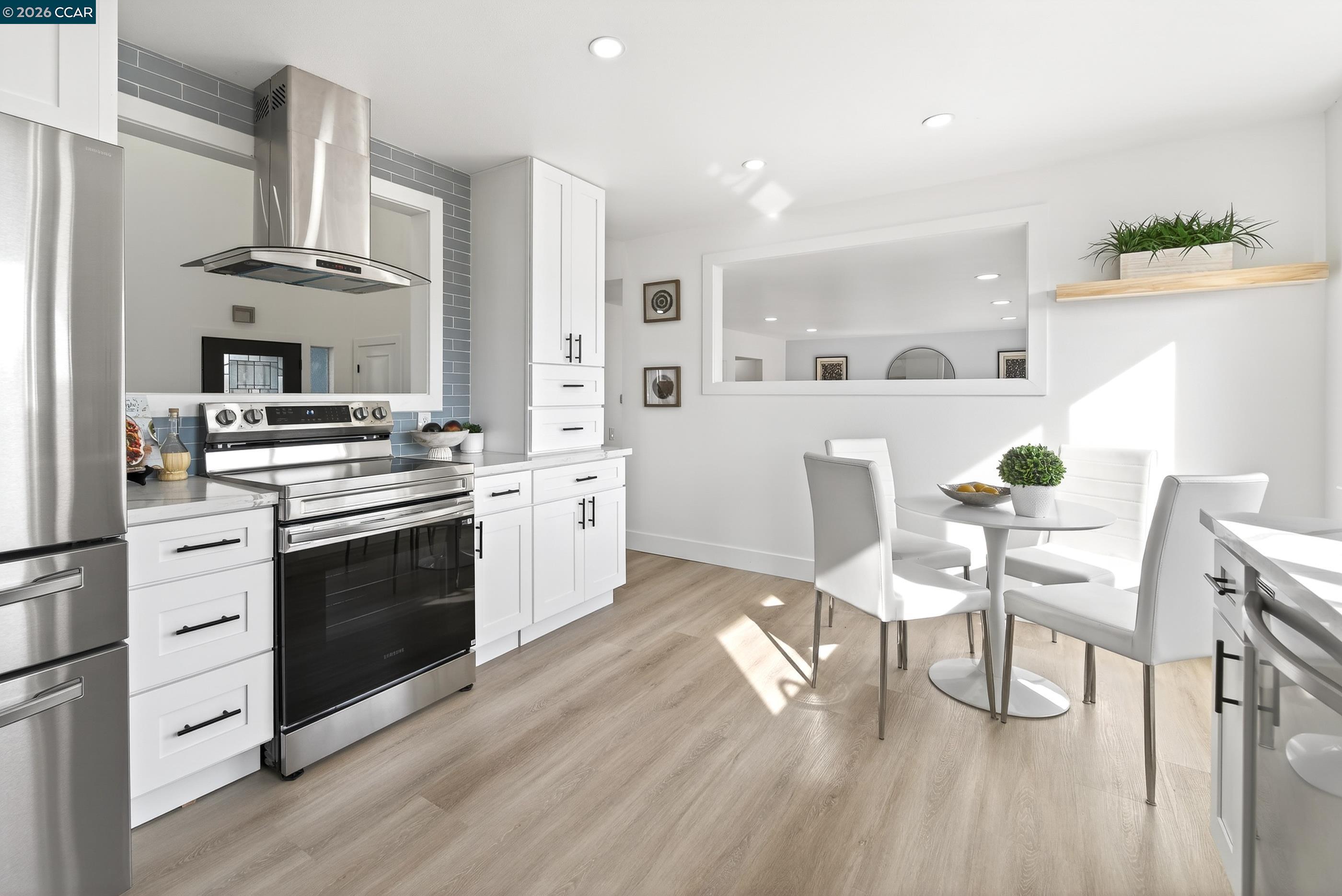 Detail Gallery Image 23 of 60 For 400 Vergel Terrace, Vallejo,  CA 94589-4403 - 5 Beds | 2/1 Baths