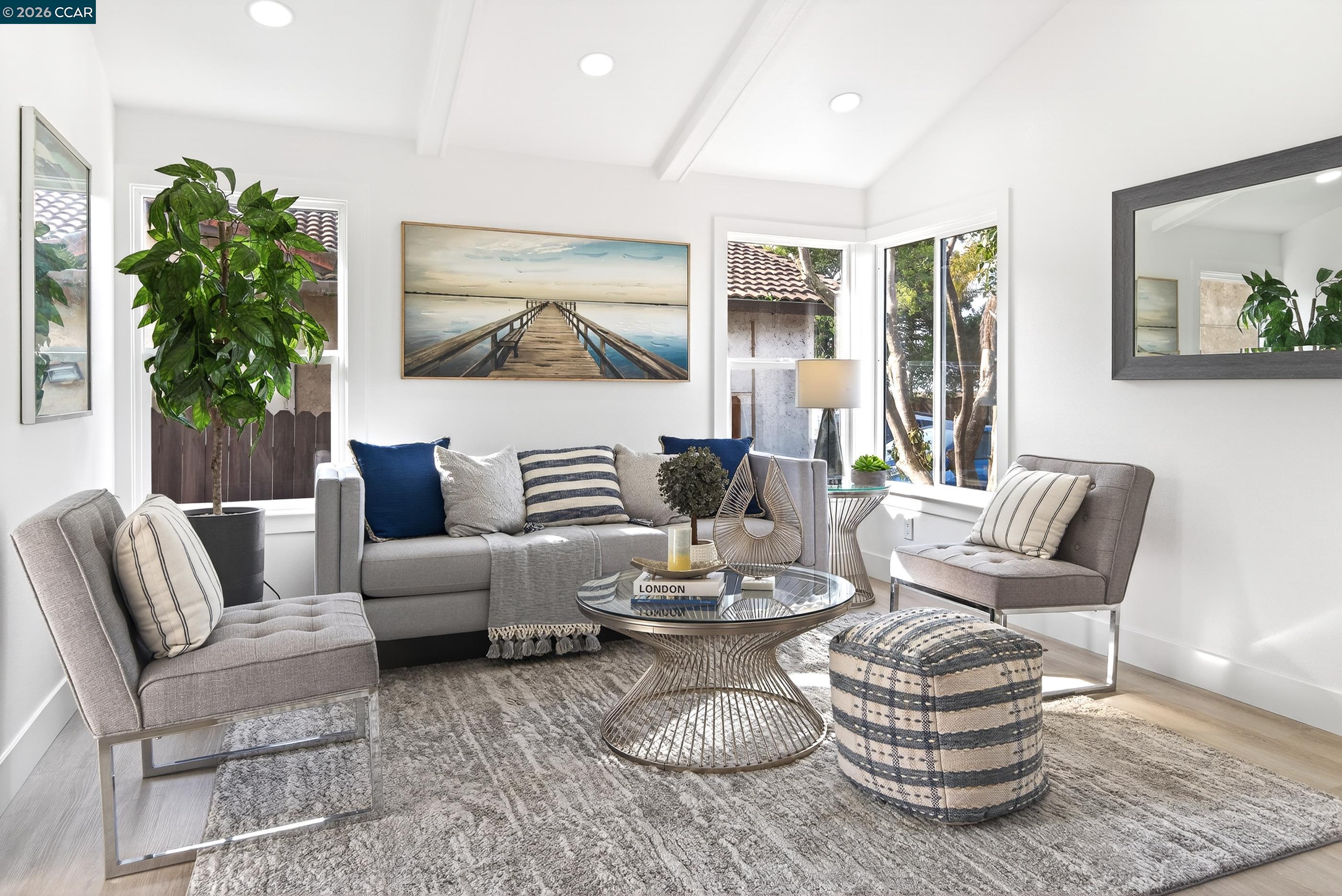 Detail Gallery Image 10 of 60 For 400 Vergel Terrace, Vallejo,  CA 94589-4403 - 5 Beds | 2/1 Baths