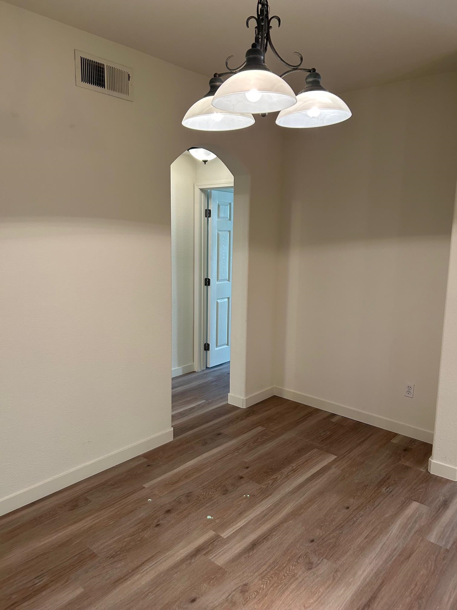 Detail Gallery Image 11 of 22 For 4146 Clarinbridge Cir, Dublin,  CA 94568 - 2 Beds | 2 Baths