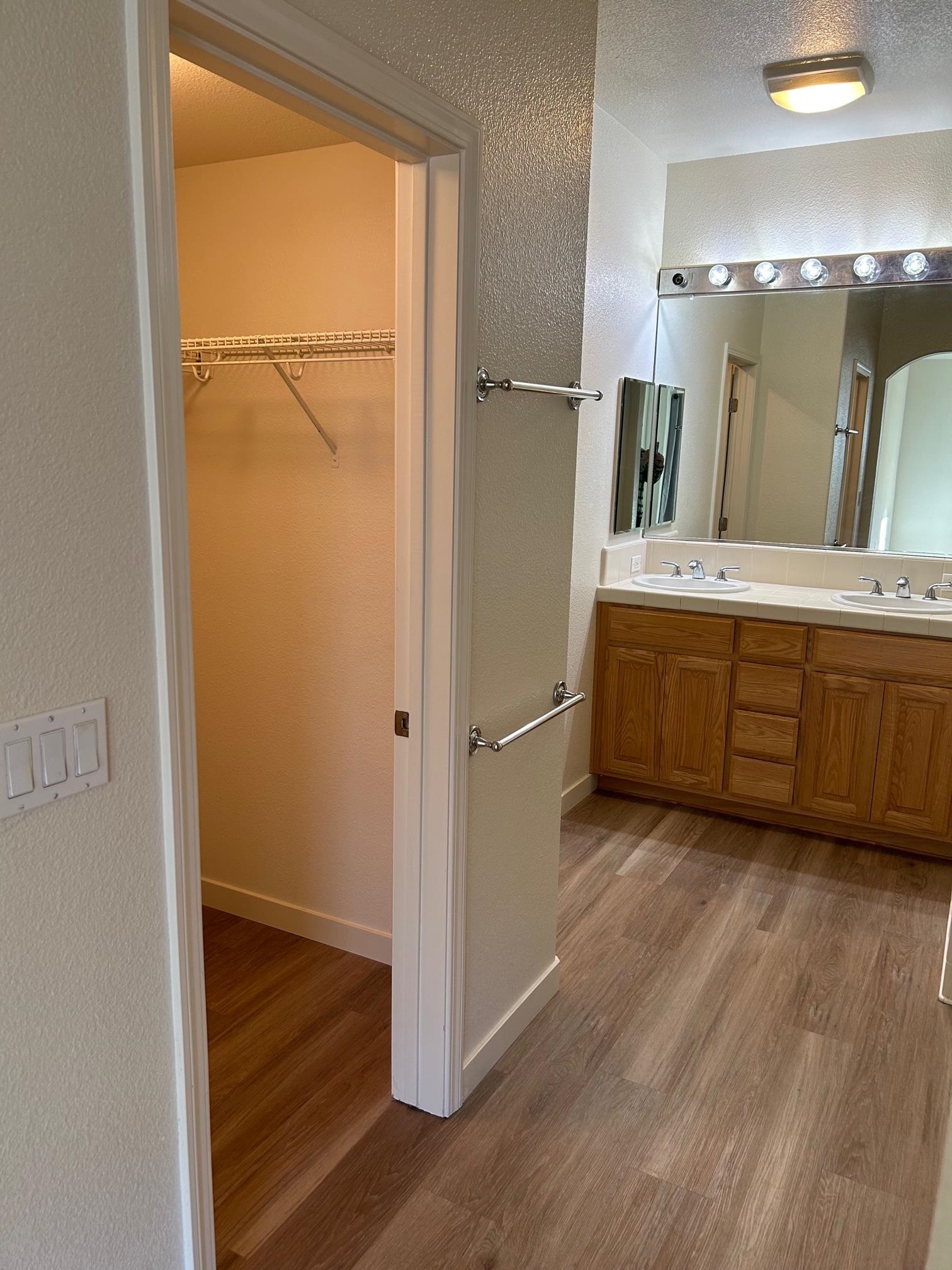 Detail Gallery Image 12 of 22 For 4146 Clarinbridge Cir, Dublin,  CA 94568 - 2 Beds | 2 Baths