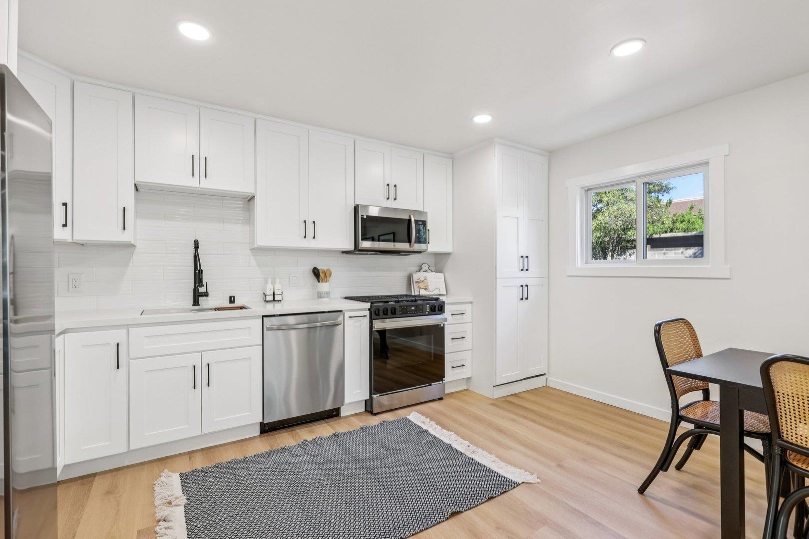 Detail Gallery Image 8 of 32 For 4185 Huckleberry Dr, Concord,  CA 94521 - 4 Beds | 2 Baths