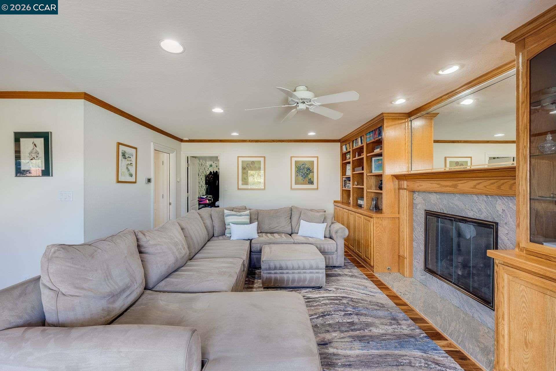 Detail Gallery Image 17 of 49 For 5817 Mitchell Canyon Ct, Clayton,  CA 94517 - 4 Beds | 2/1 Baths