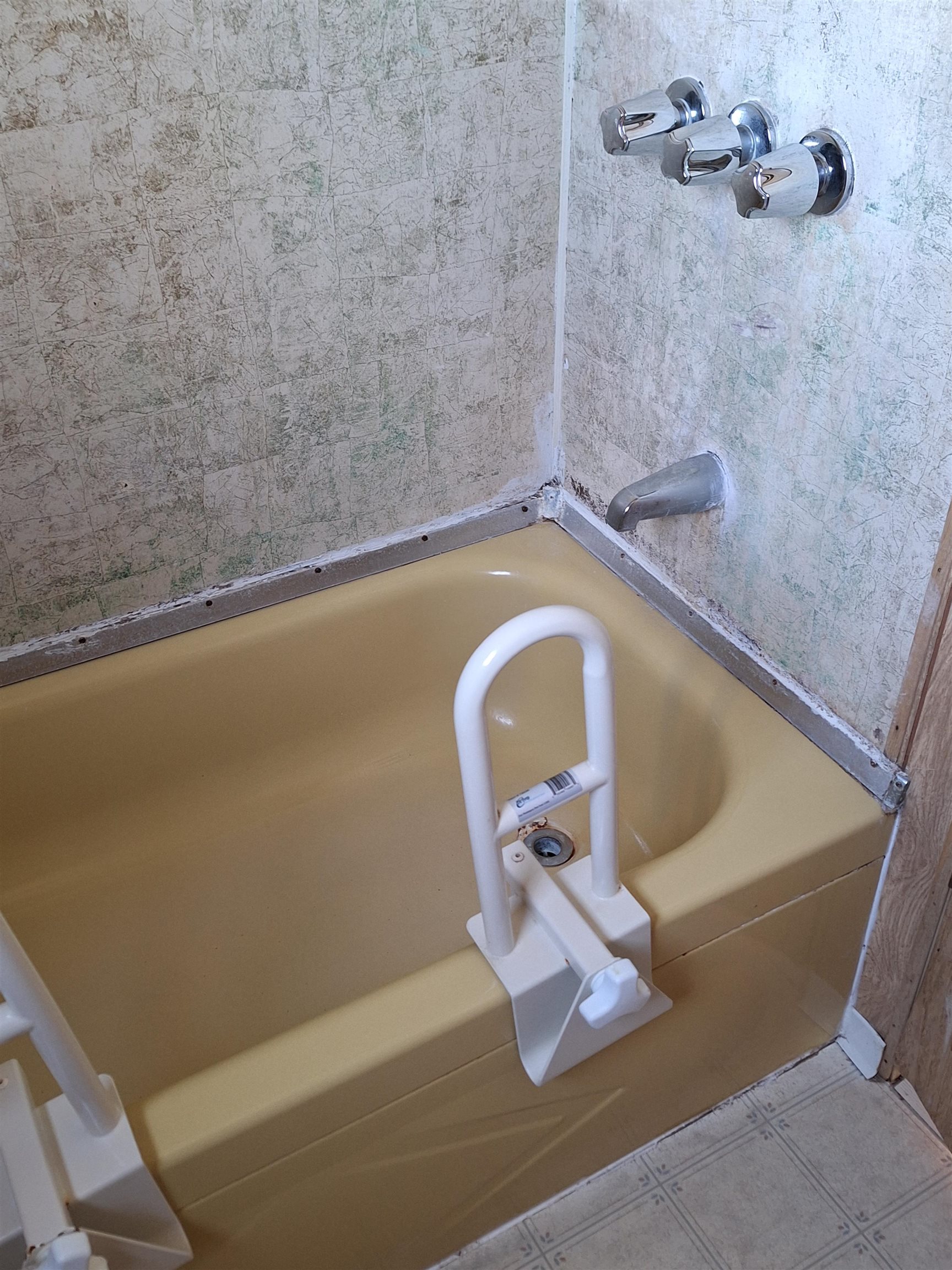 Detail Gallery Image 27 of 30 For 191 Santa Teresa, San Leandro,  CA 94579 - 2 Beds | 2 Baths