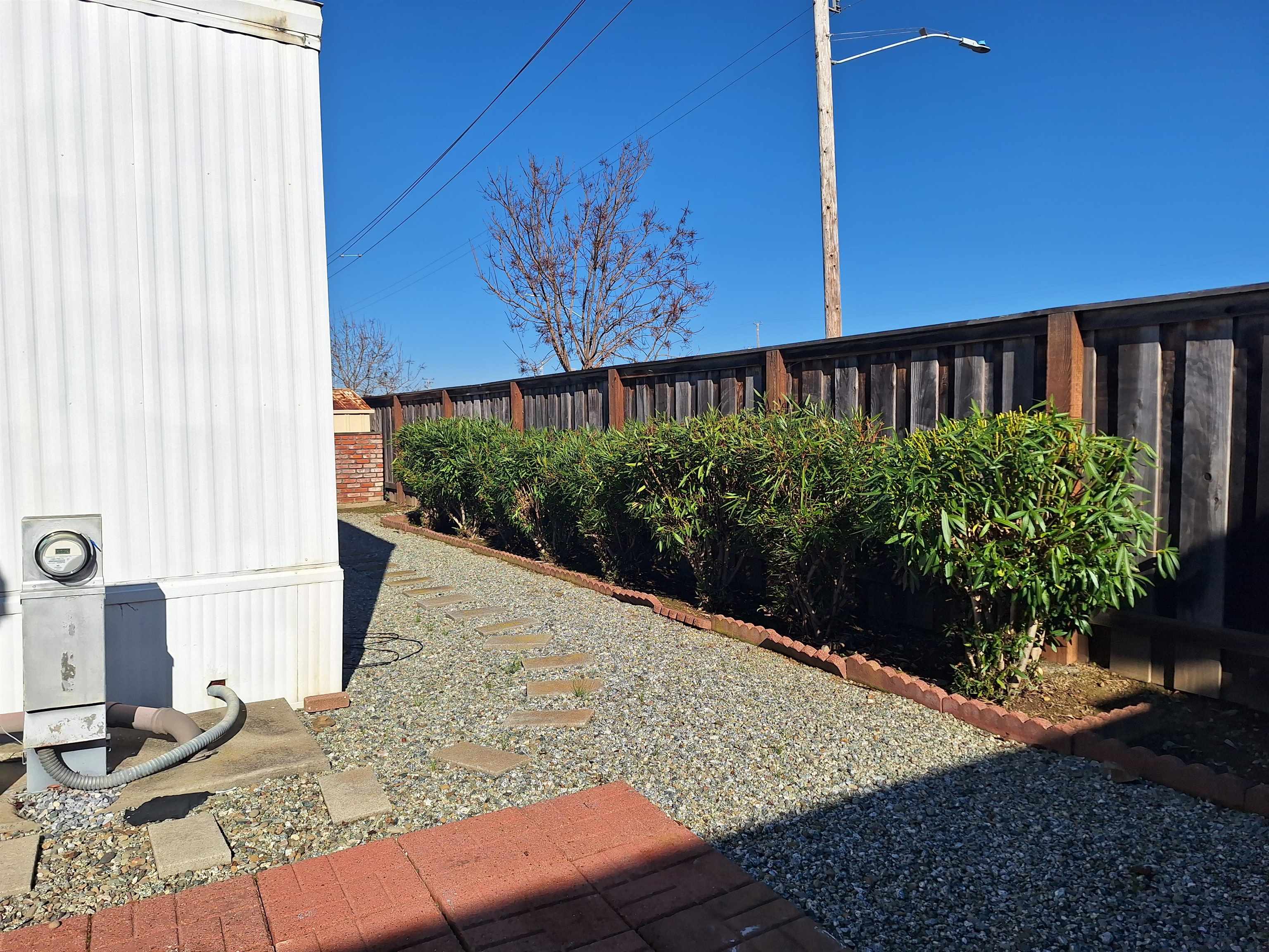 Detail Gallery Image 5 of 30 For 191 Santa Teresa, San Leandro,  CA 94579 - 2 Beds | 2 Baths